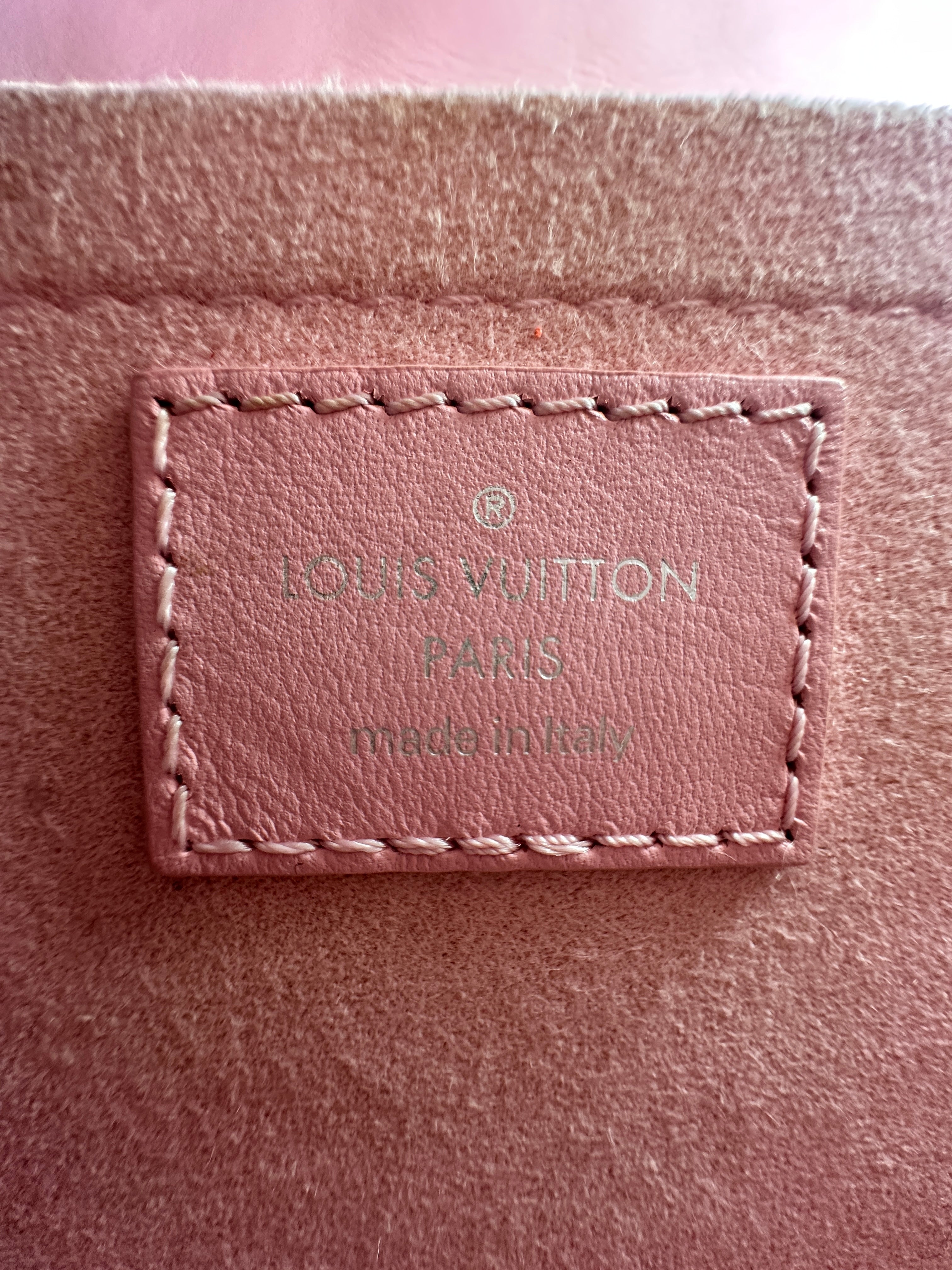 Louis Vuitton New Wave Pink Leather Shoulder Bag With Silver Hardware LV1777