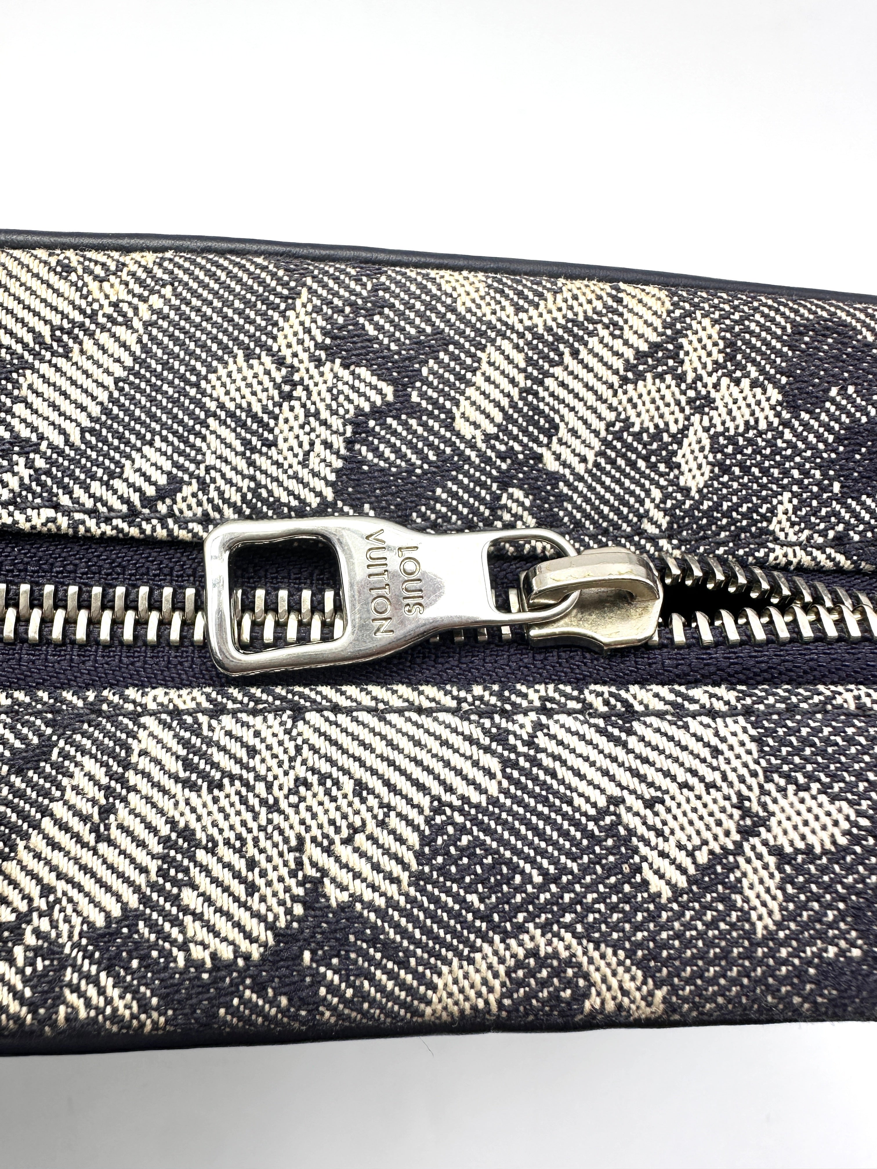 Louis Vuitton Solf Trunk Black Monogram Tapestry Chain Shoulder Bag LV1778