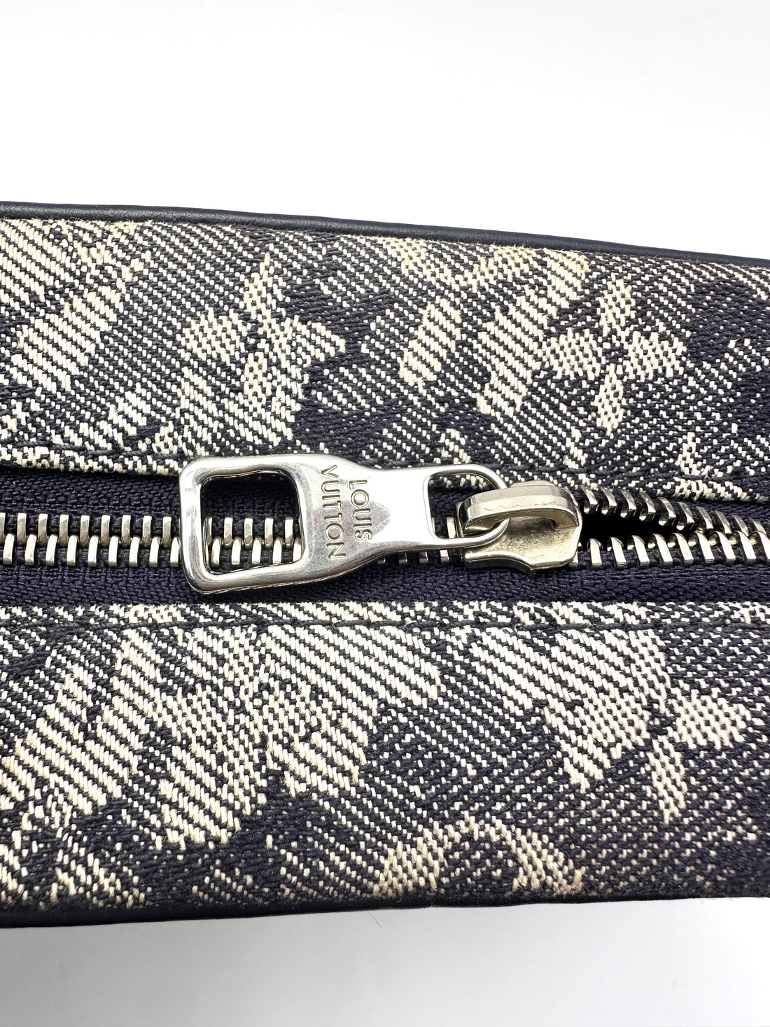 Louis Vuitton Solf Trunk Black Monogram Tapestry Chain Shoulder Bag LV1778