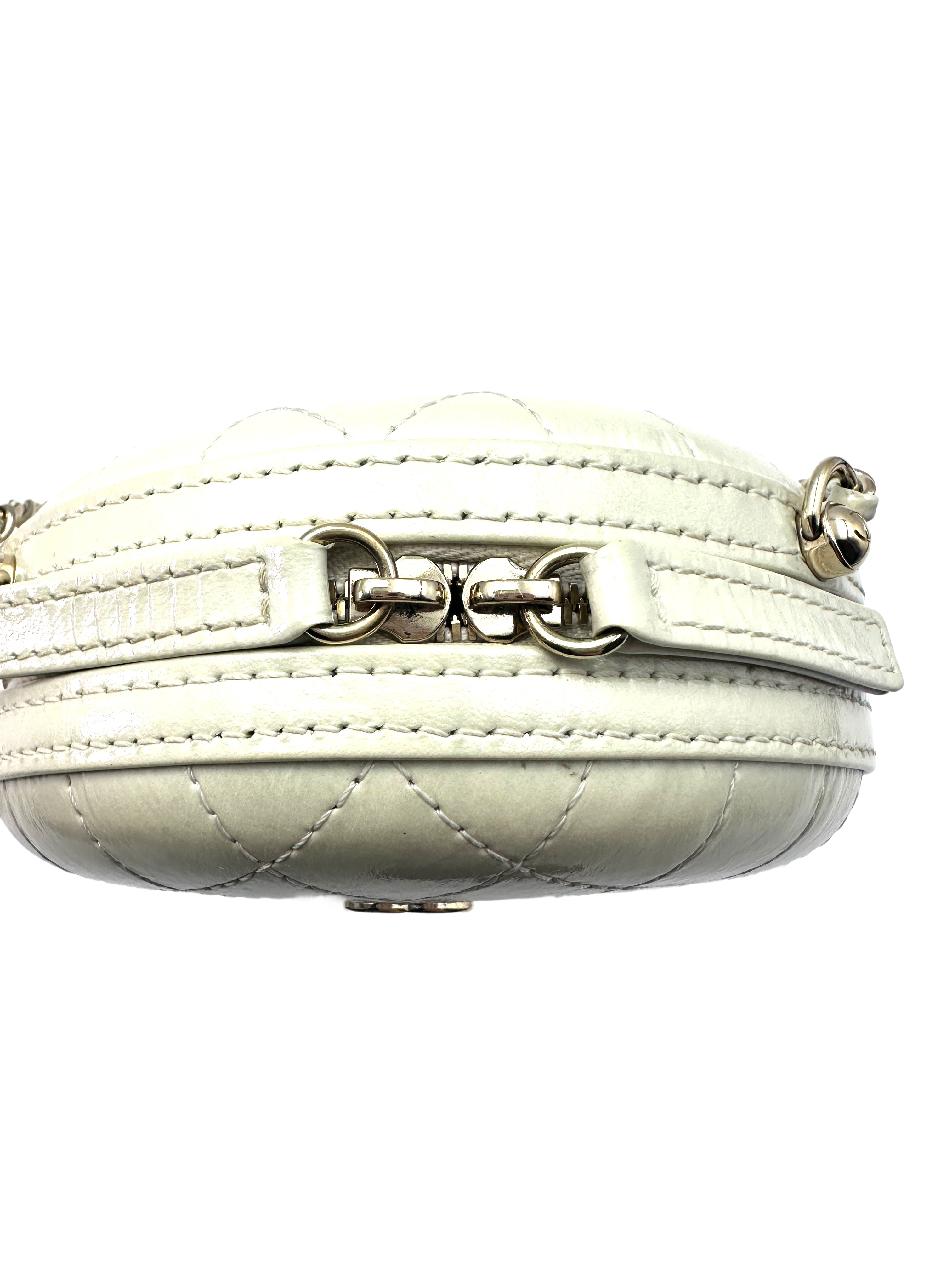 Chanel White Caviar Calfskin Leather Round Clutch With Gold Hardware(27***25) CC1256