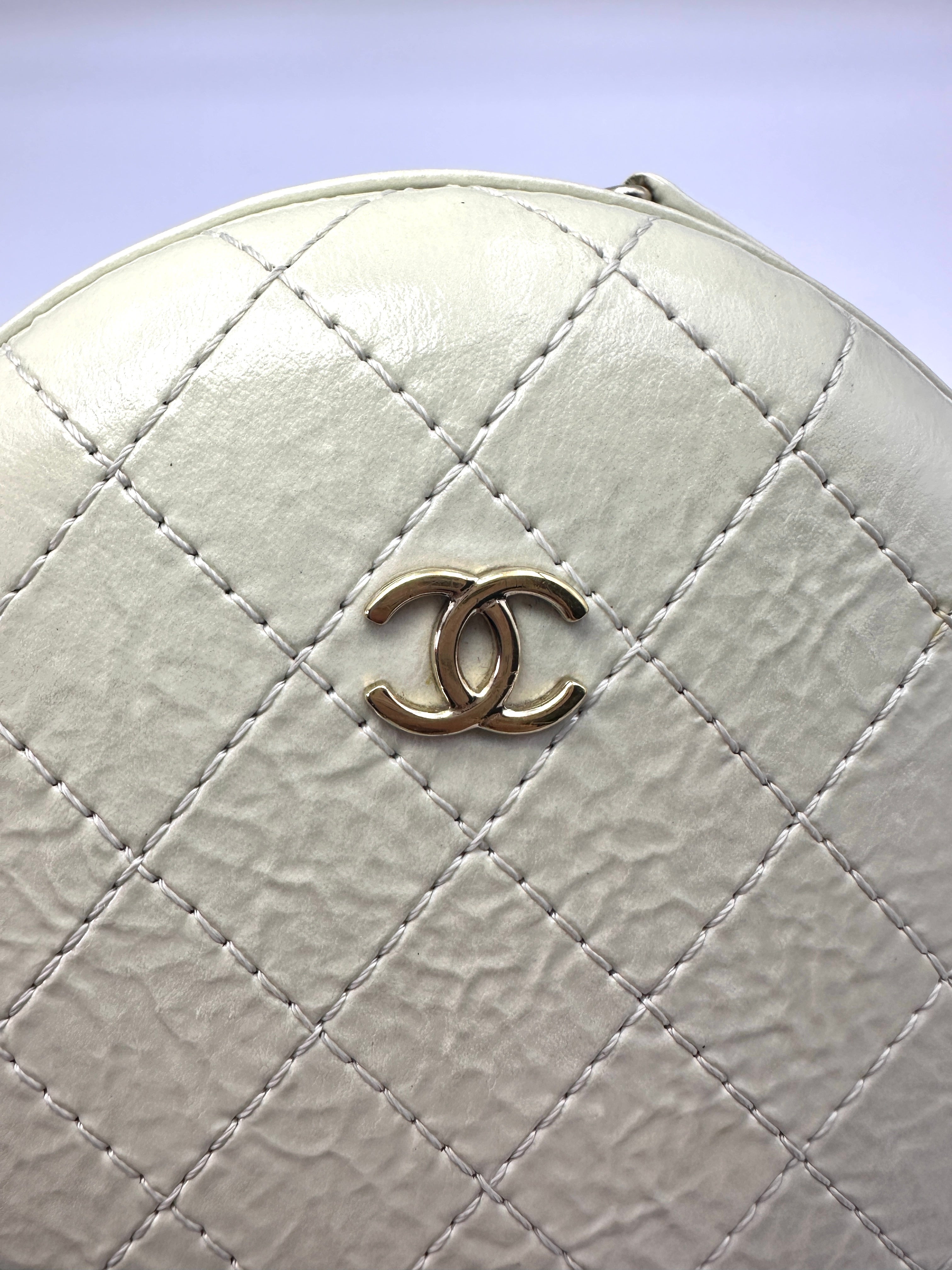 Chanel White Caviar Calfskin Leather Round Clutch With Gold Hardware(27***25) CC1256