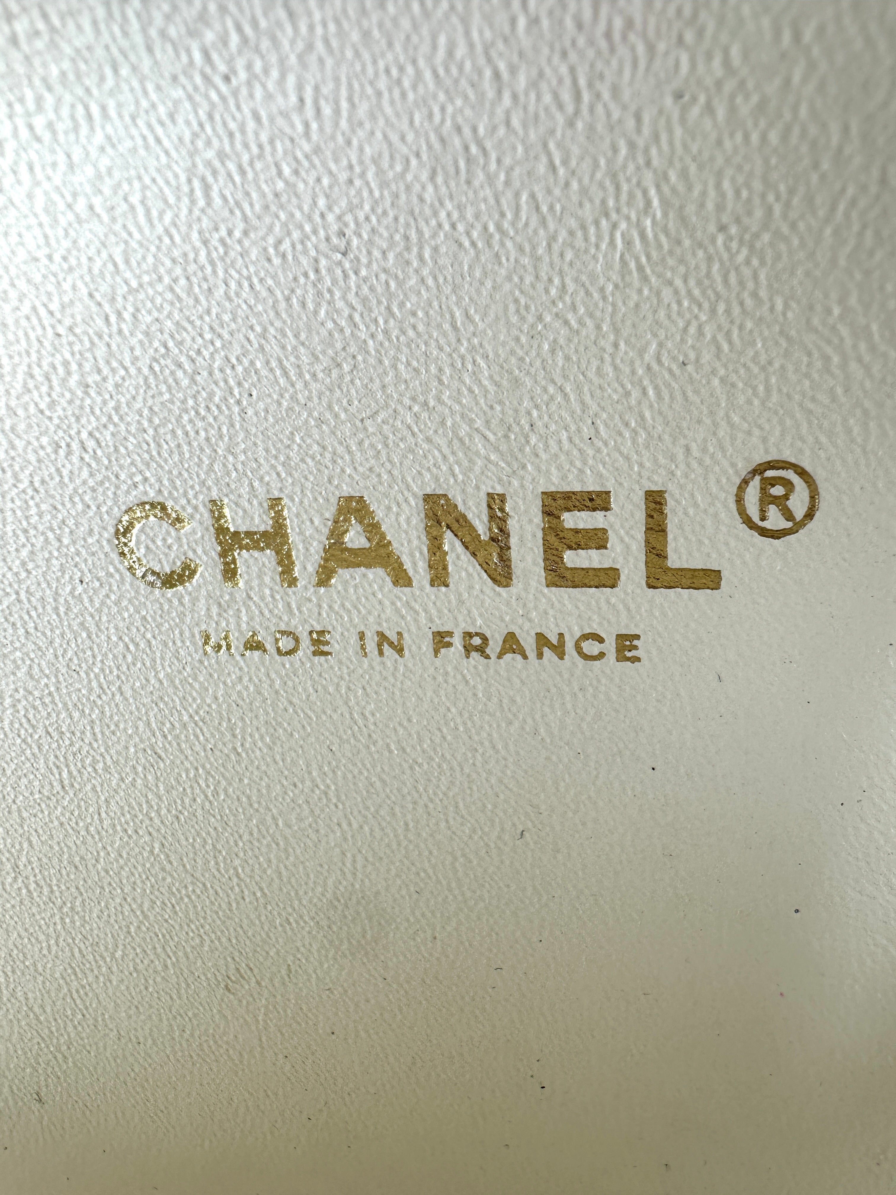 Chanel White Caviar Calfskin Leather Round Clutch With Gold Hardware(27***25) CC1256