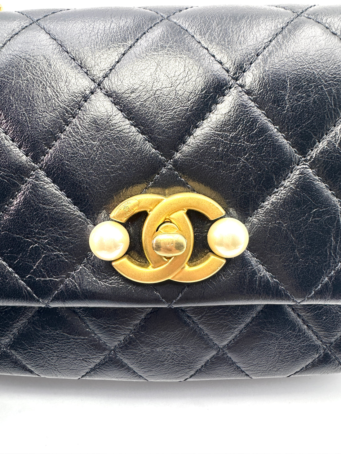 Chanel Cruise 2022 Black Quilted Leather Pearls Chain Shoulder Bag(A9***A3) CC1261