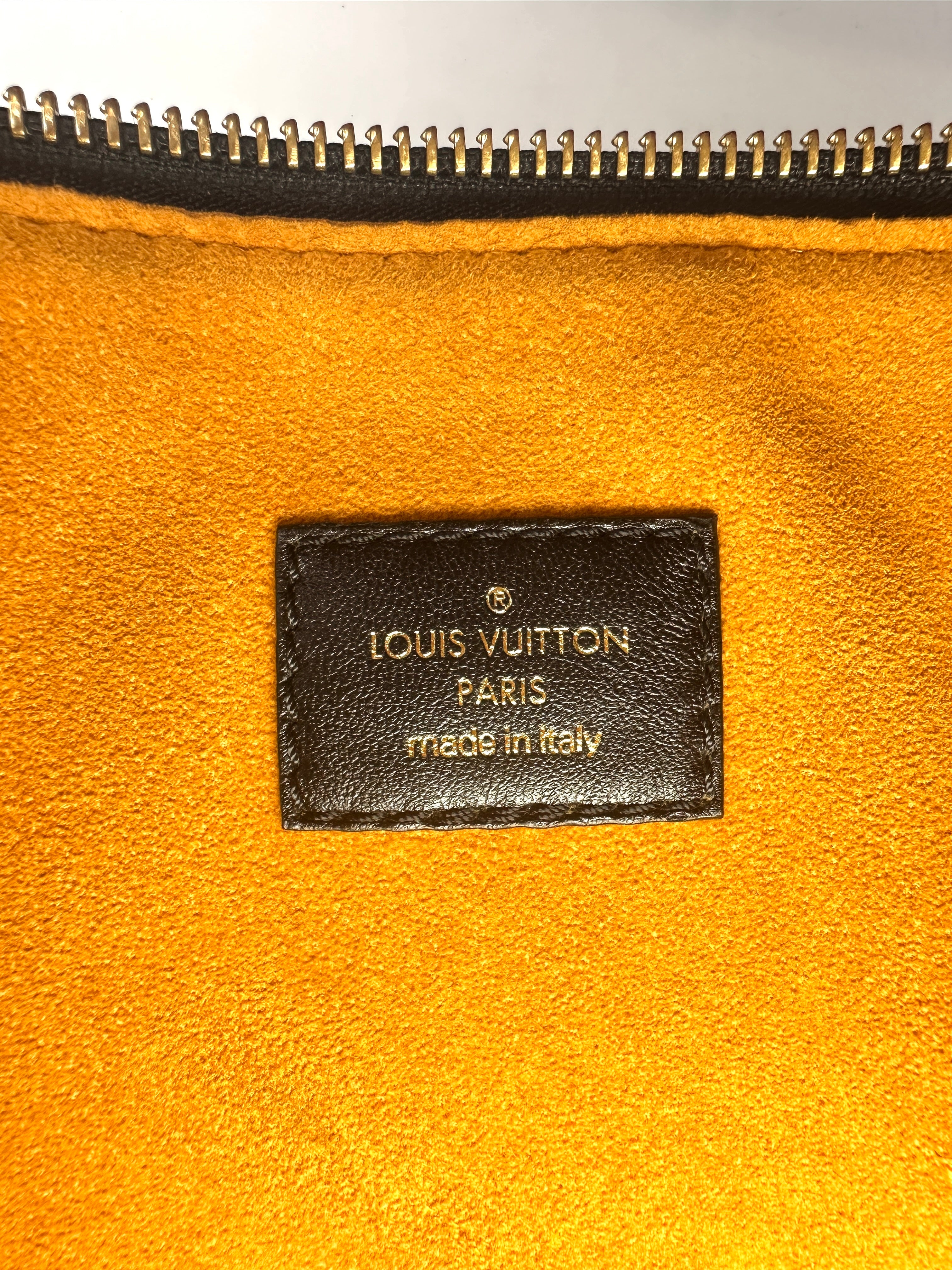 Louis Vuitton Coussin Black Monogram Leather Crossbody Bag LV1796
