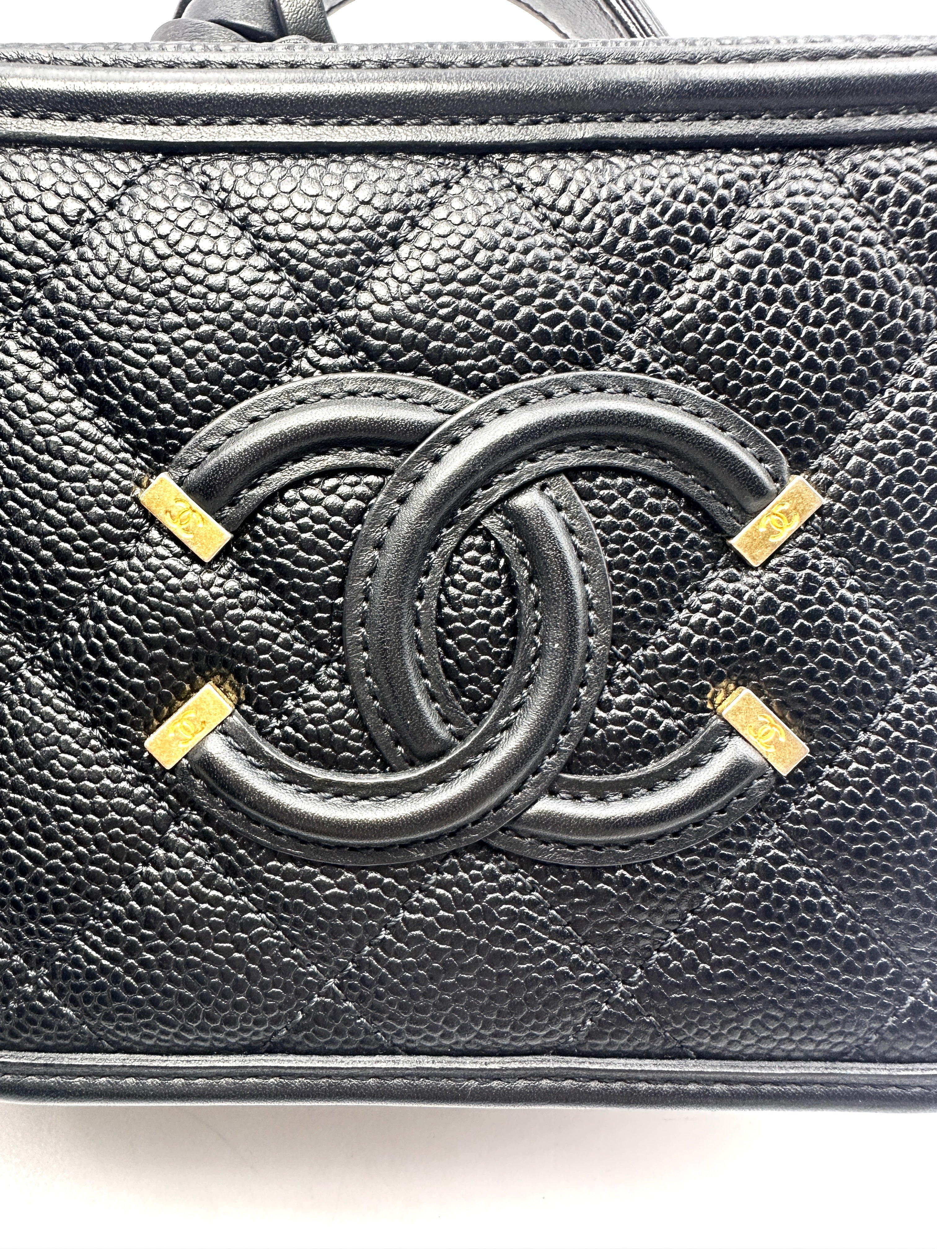 Chanel CC Filigree Black Caviar Calfskin Leather Vanity Case With Gold Hardware(26***10) CC1274
