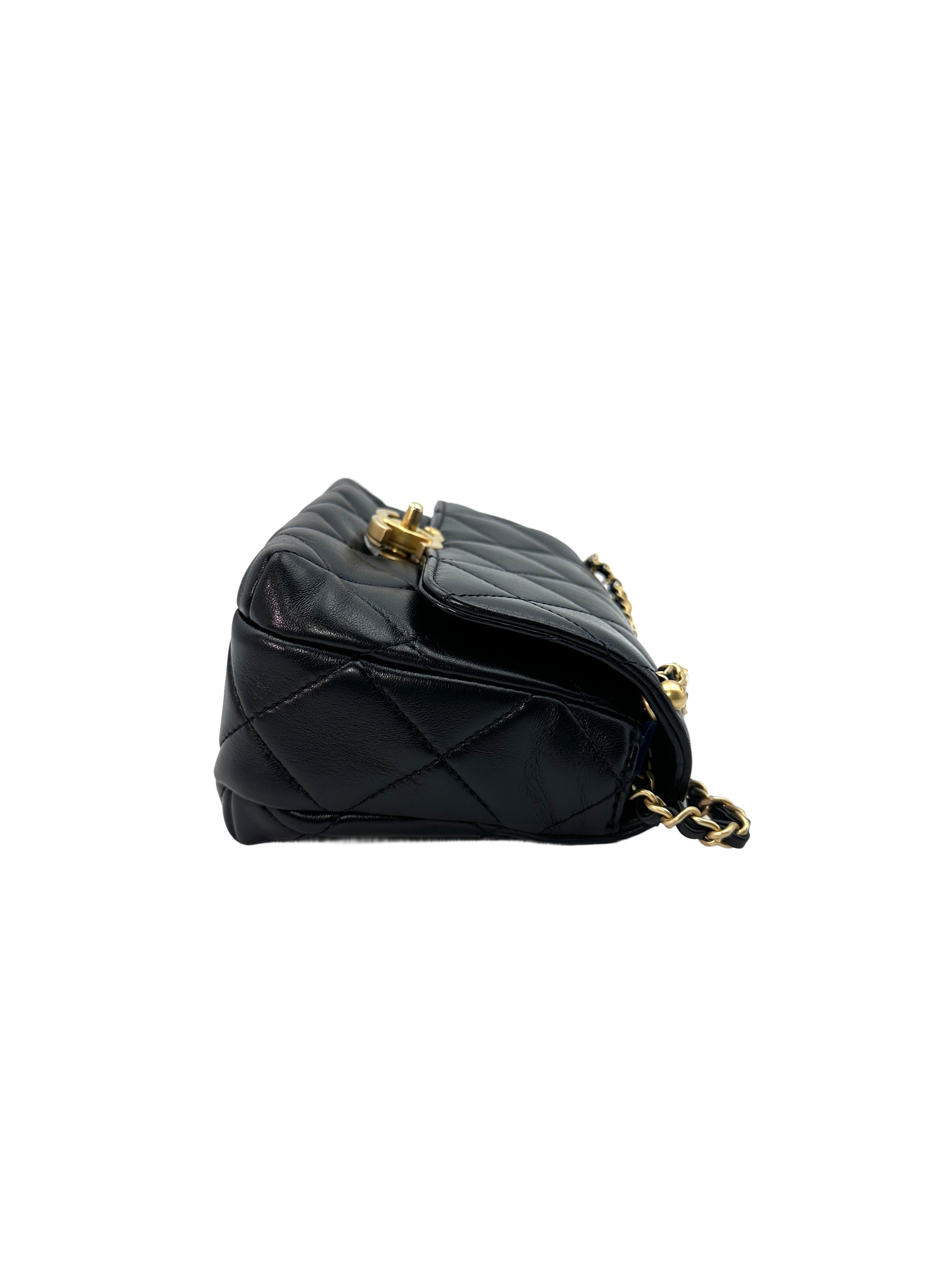 Chanel 24A Black Quilted Leather Pearl Flap Bag With Gold Hardware(H9***78) CC1278
