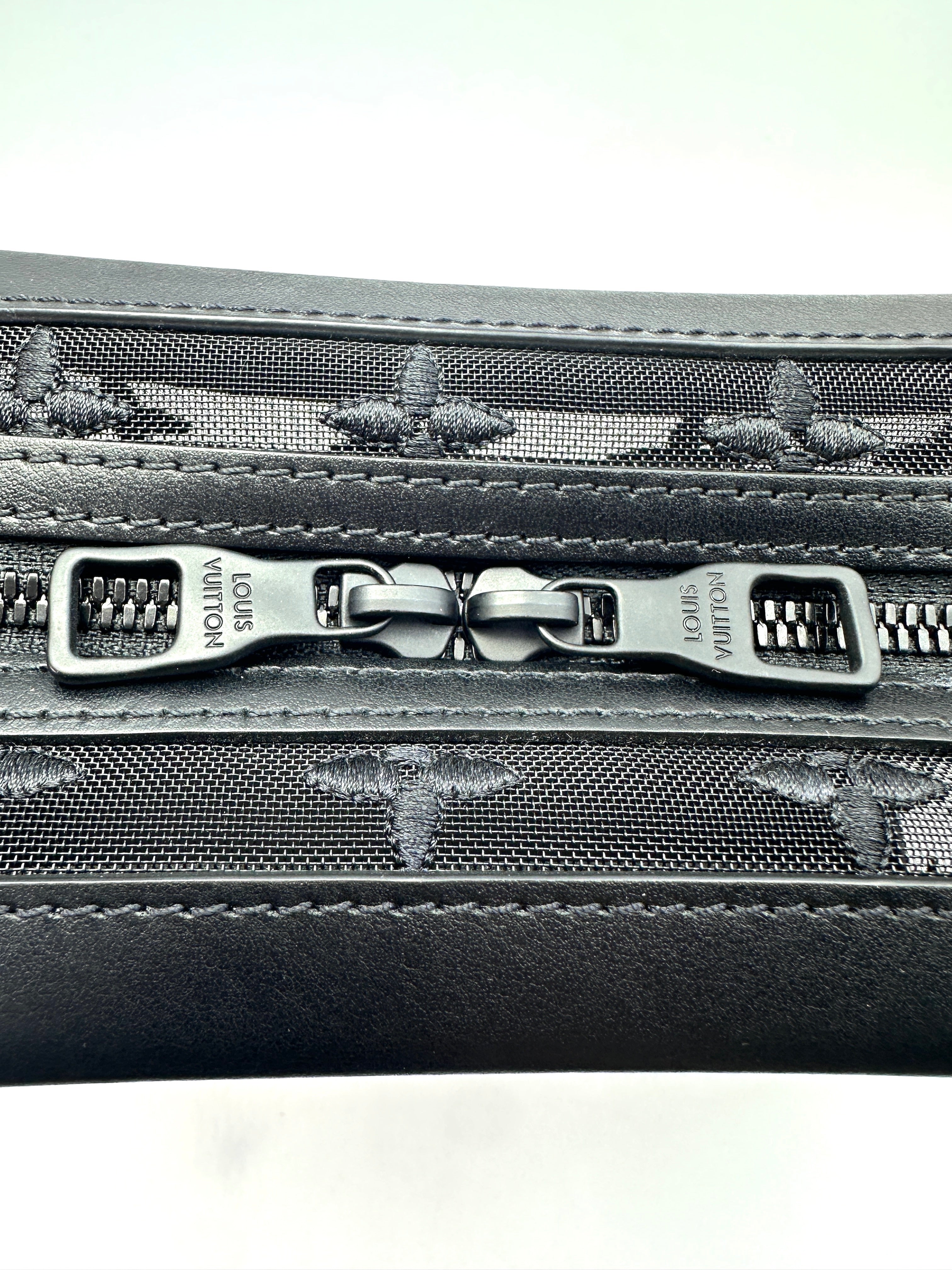 Louis Vuitton Mesh Solf Trunk Black Shoulder Bag LV1808