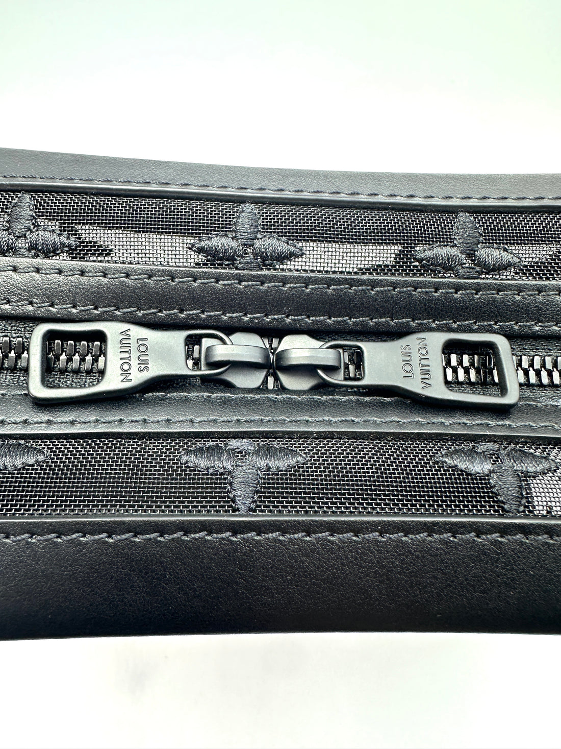 Louis Vuitton Mesh Solf Trunk Black Shoulder Bag LV1808