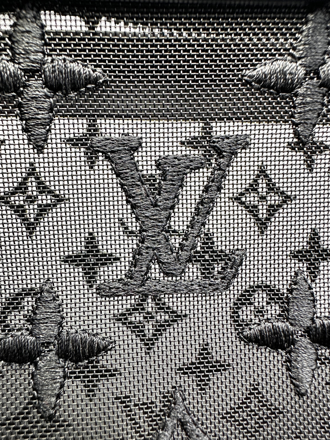 Louis Vuitton Mesh Solf Trunk Black Shoulder Bag LV1808