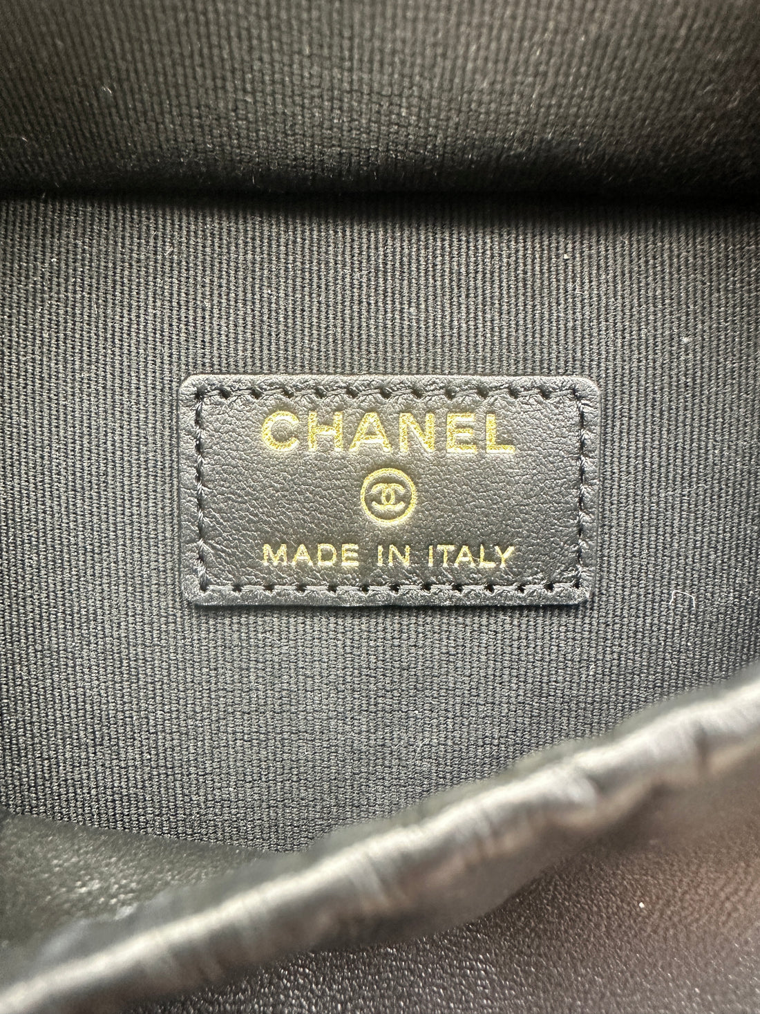 Chanel 25A Metiers d'Art Black Quilted Patent Calfskin Handle Vanity Case(H5***E4) CC1285
