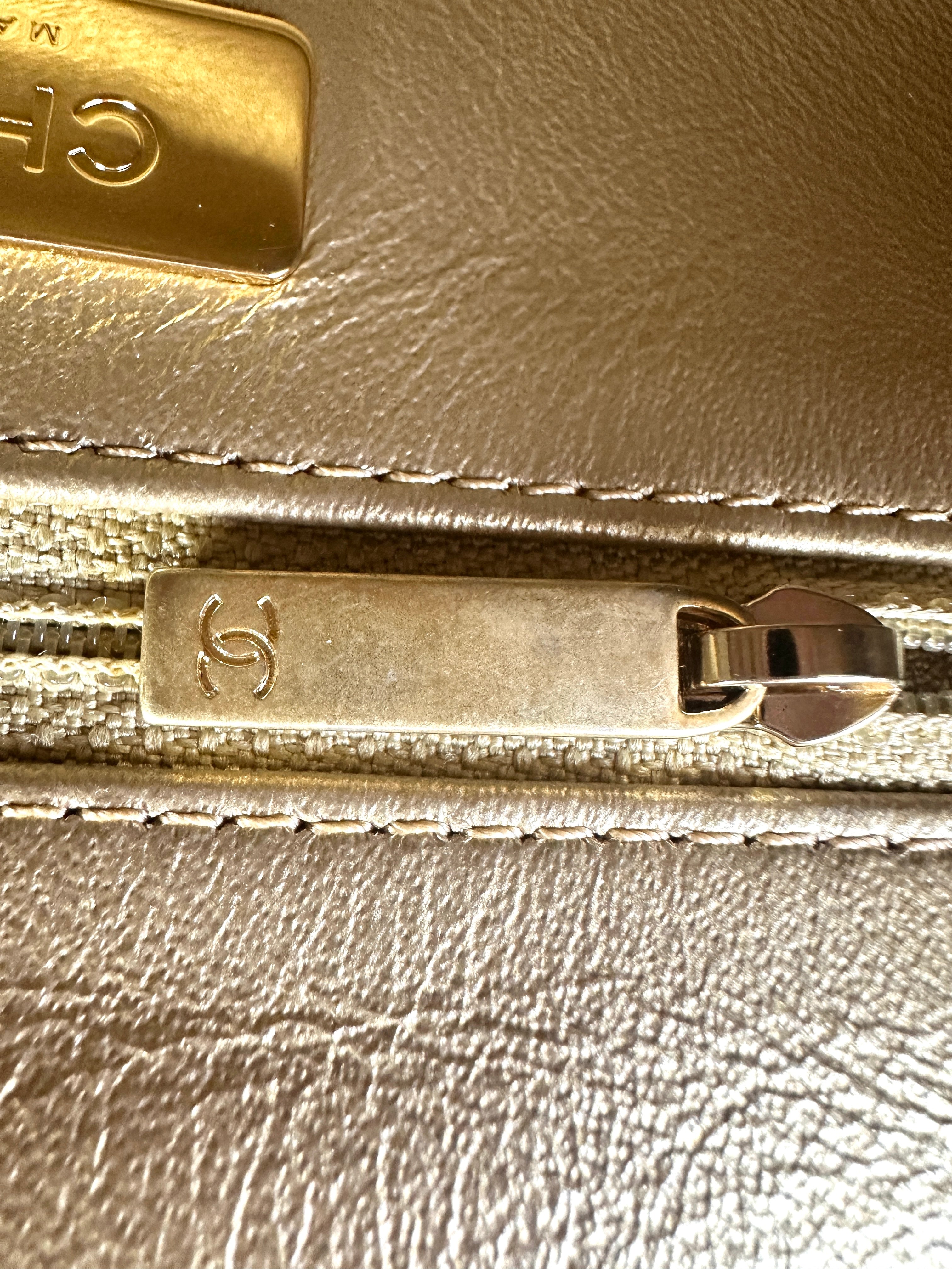 Chanel Egypt Metiers d'Art All About Chains White Quilted Leather Camera Bag(27***51) CC1282