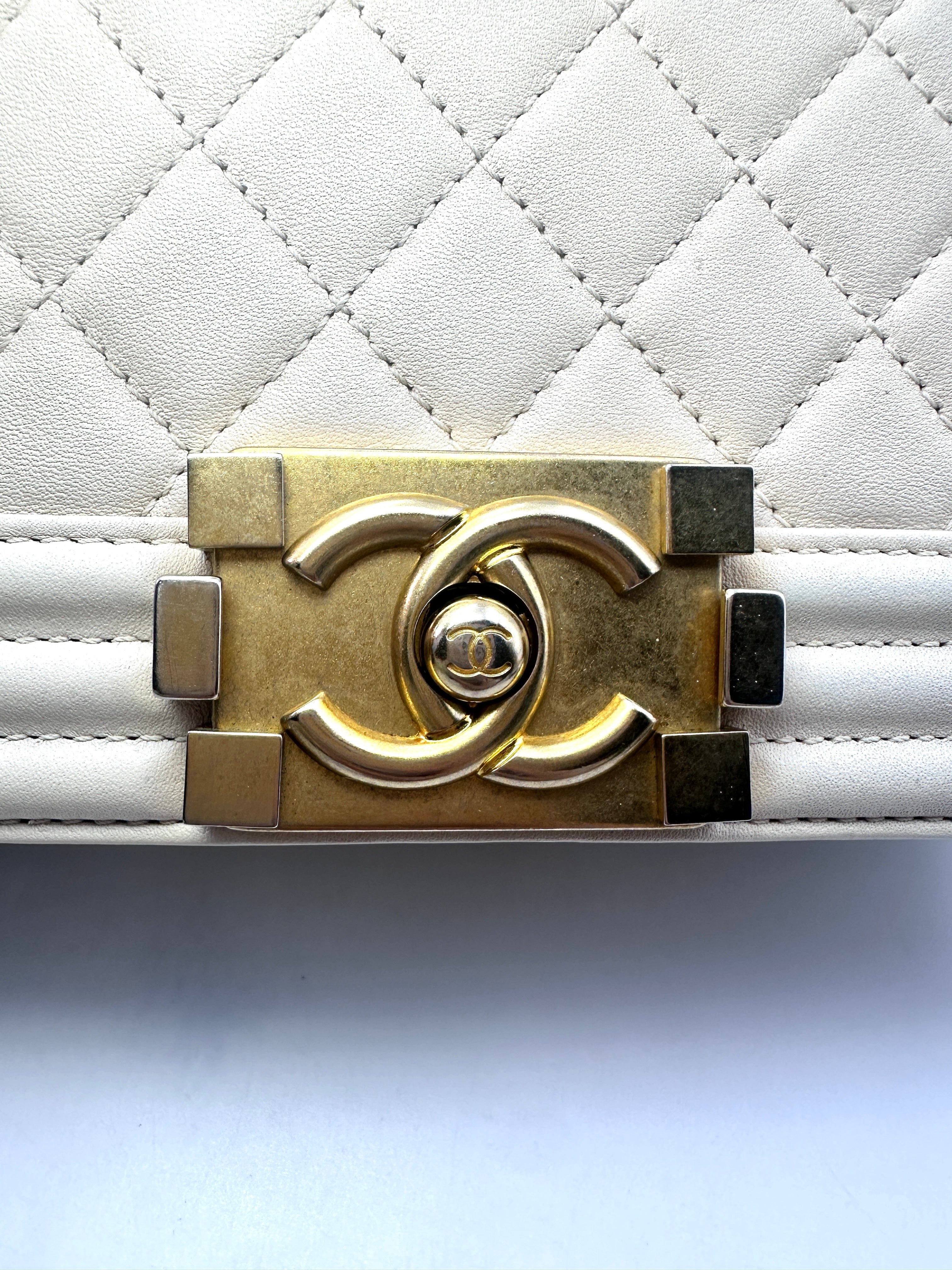 Chanel LeBoy White Quilted Lambskin Leather Medium Size Flap Bag With Gold Buckle(30***77) CC1296