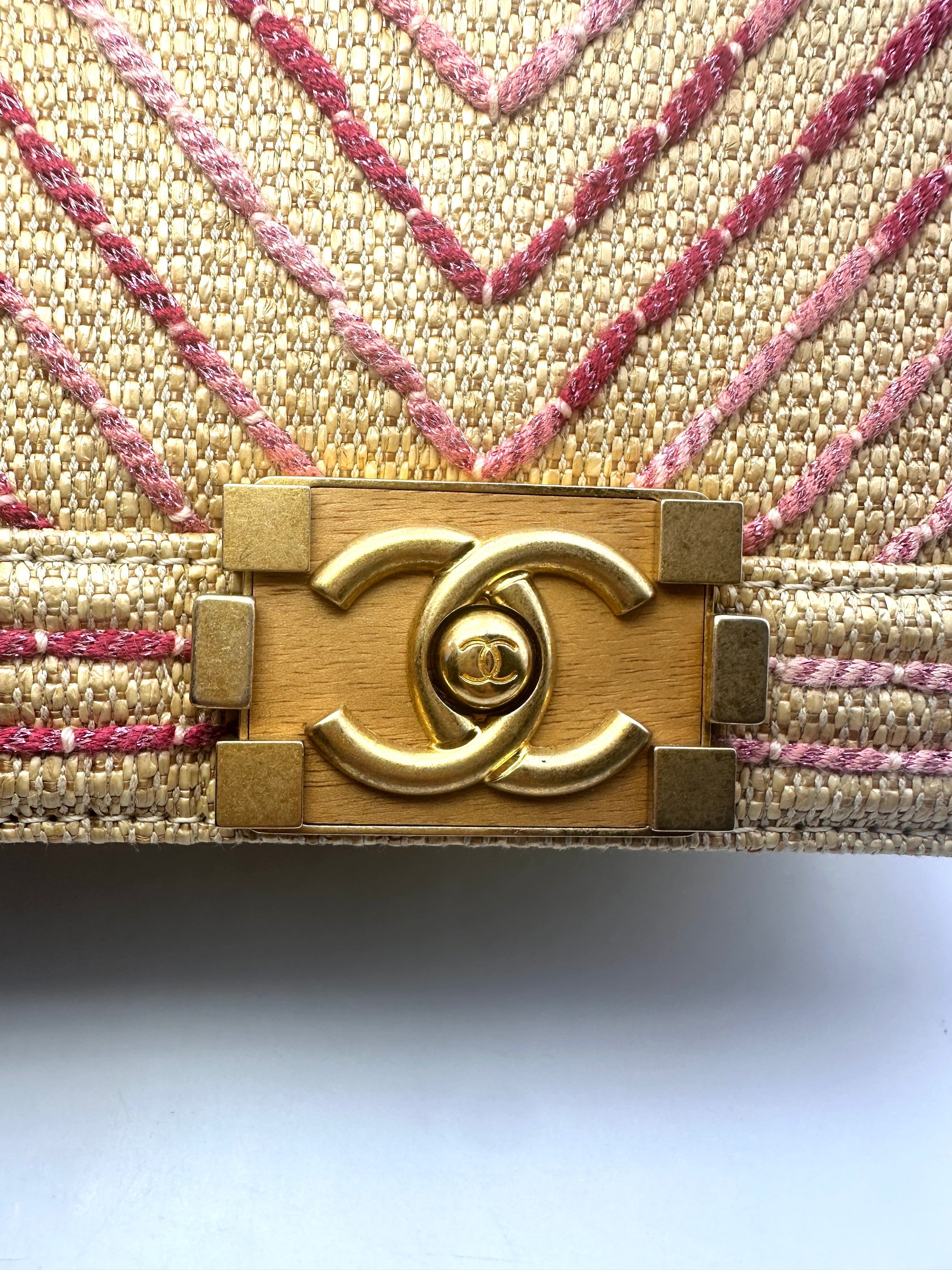 Chanel LeBoy Beige Raffia/Pink Chevron Small Size Flap Bag With Gold Buckle(27***89) C1331