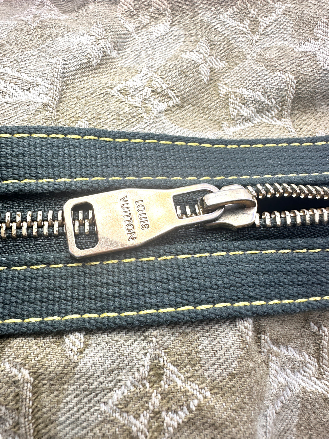Louis Vuitton x Takashi Murakami Monogramouflage Denim Jasmine Handle Bag LV1828