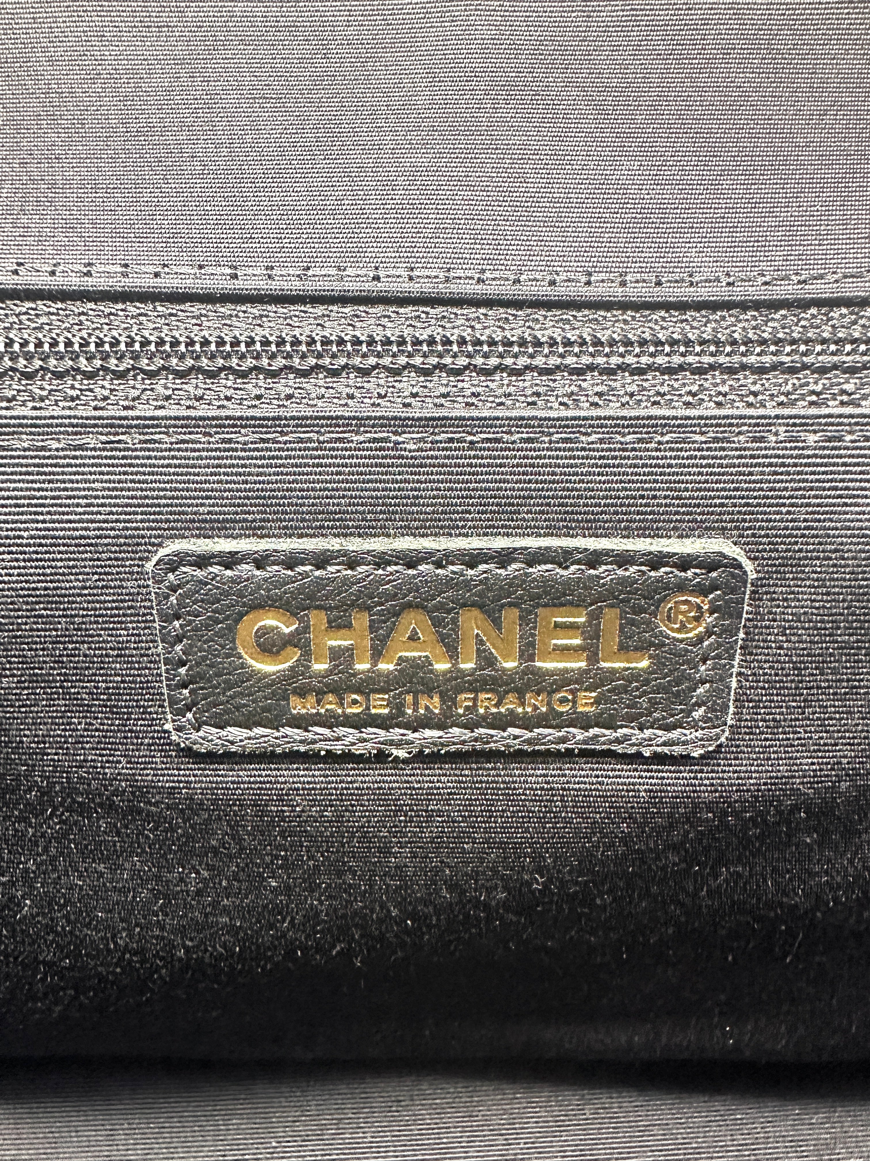 Chanel Classic Flap Elegant Navy Blue/Black Caviar Lambskin Chain Flap Bag With Gold Buckle(20***60) CC1343