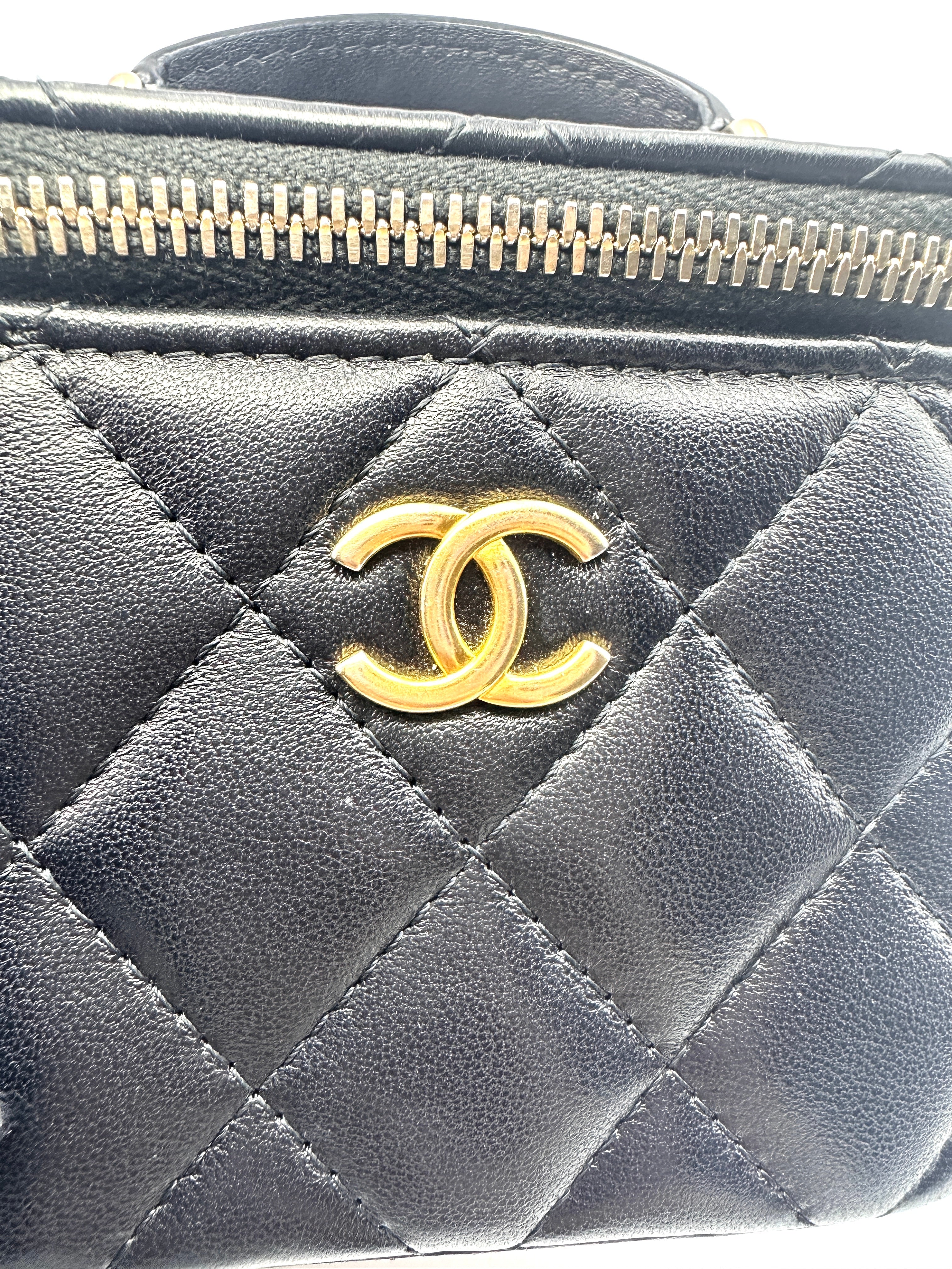 Chanel Black Quilted Leather Mini Top Handle Vanity Case With Gold Hardware(31***36) CC1355