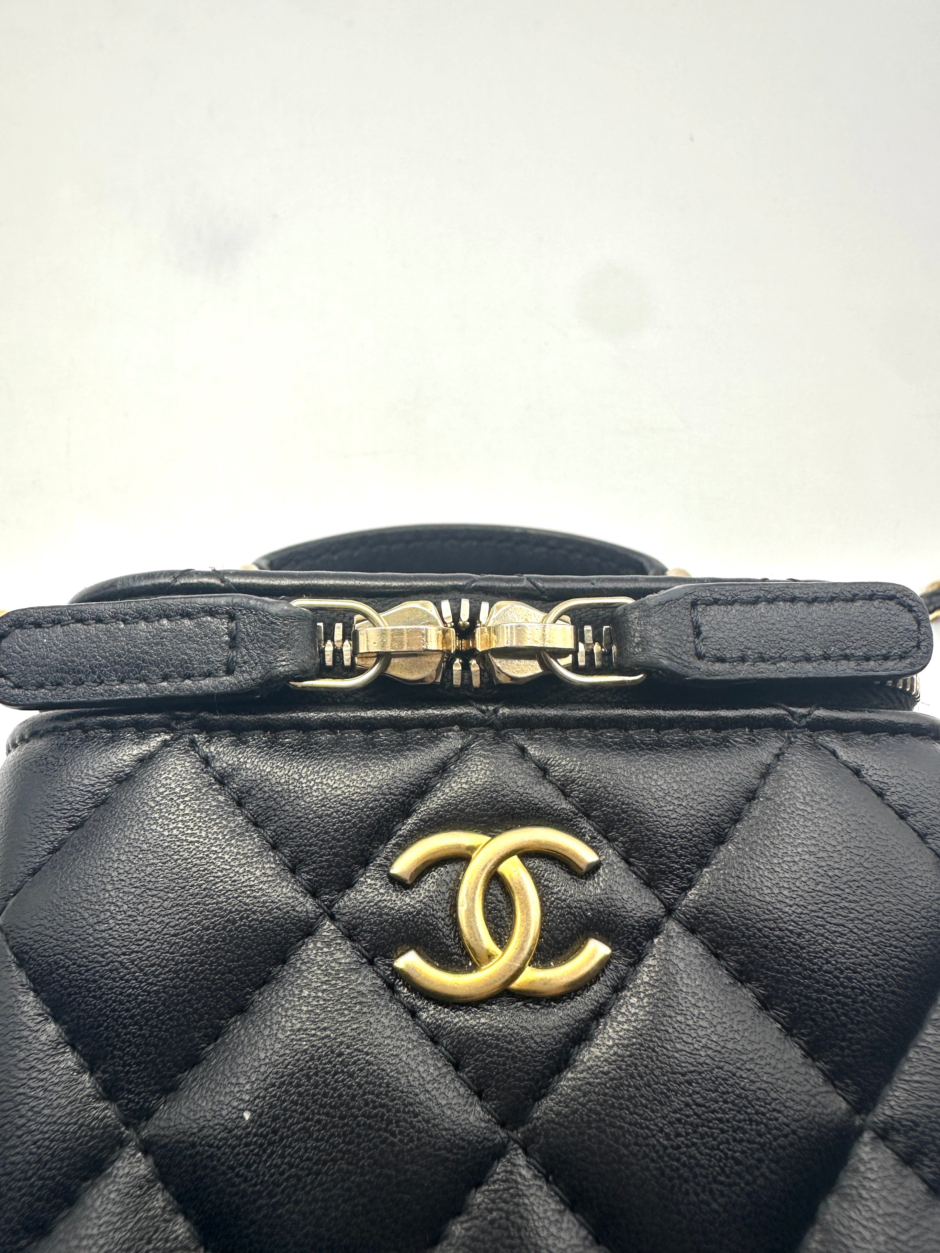 Chanel Black Quilted Leather Mini Top Handle Vanity Case With Gold Hardware(31***36) CC1355