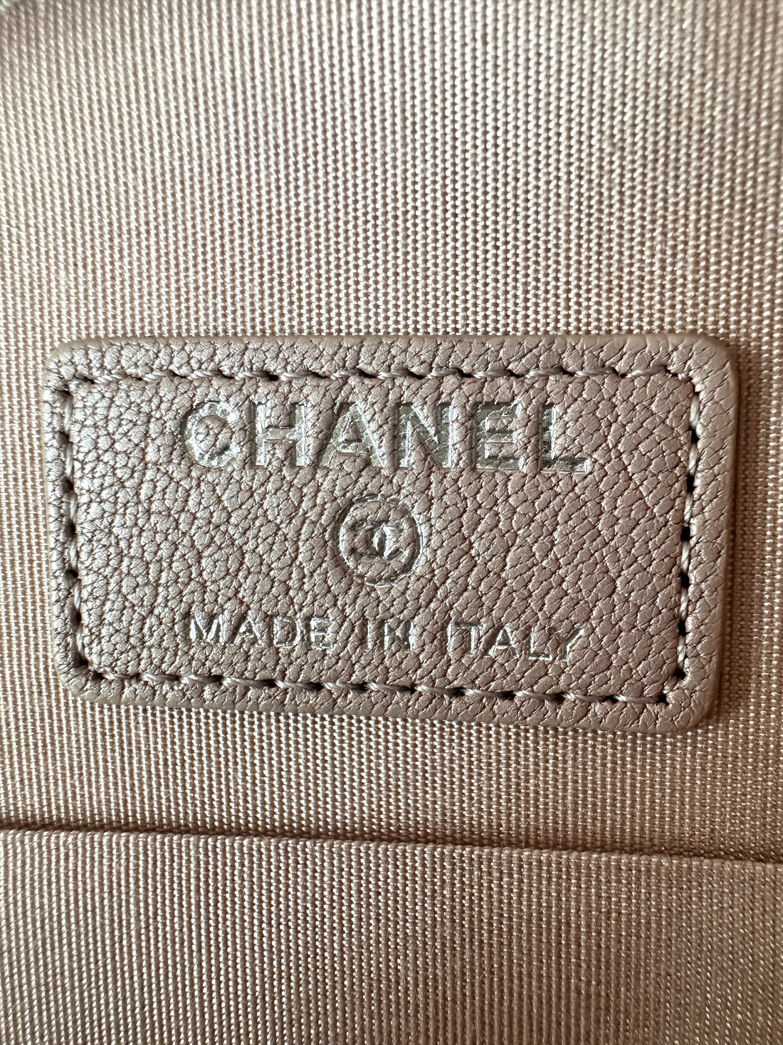 Chanel Camellia Pink Quilted Leather Round Chain Crossbody Bag(28***50) CC1356