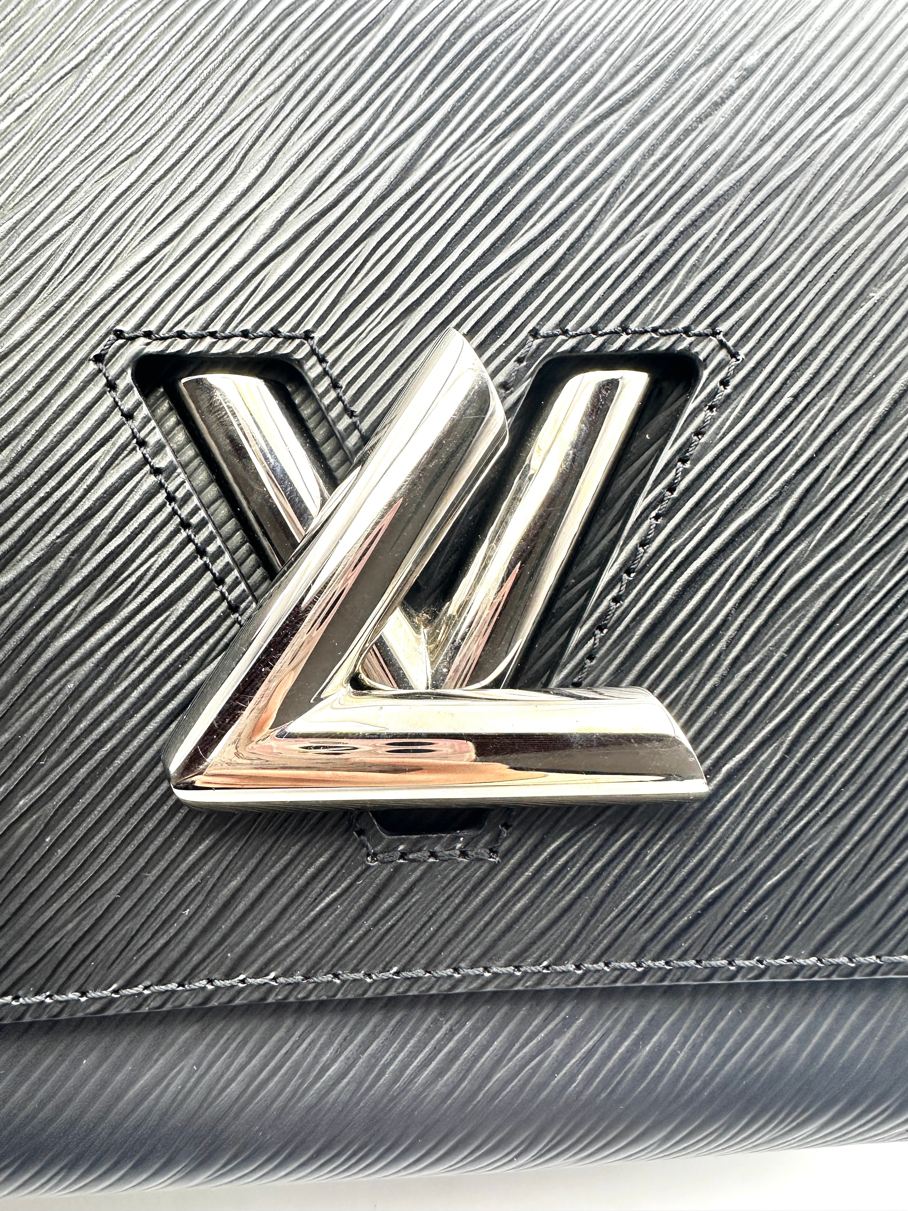 Louis Vuitton Twist MM Love Lock Charms Black Epi Leather Chain Bag LV1850