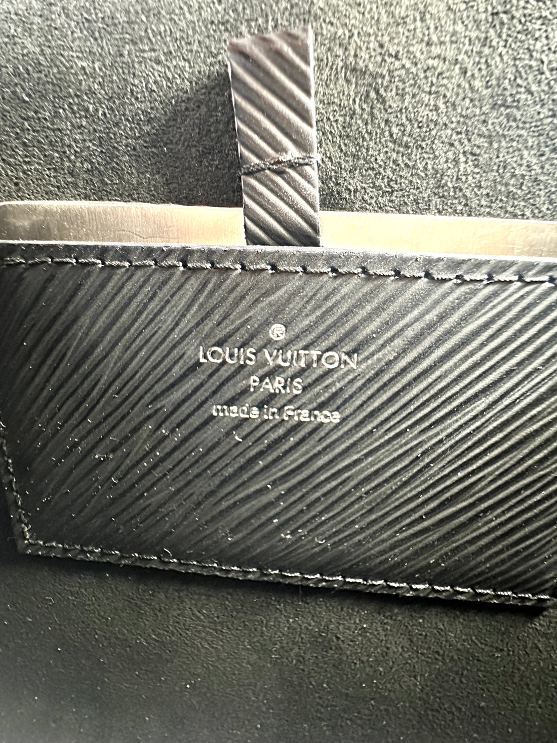 Louis Vuitton Twist MM Love Lock Charms Black Epi Leather Chain Bag LV1850