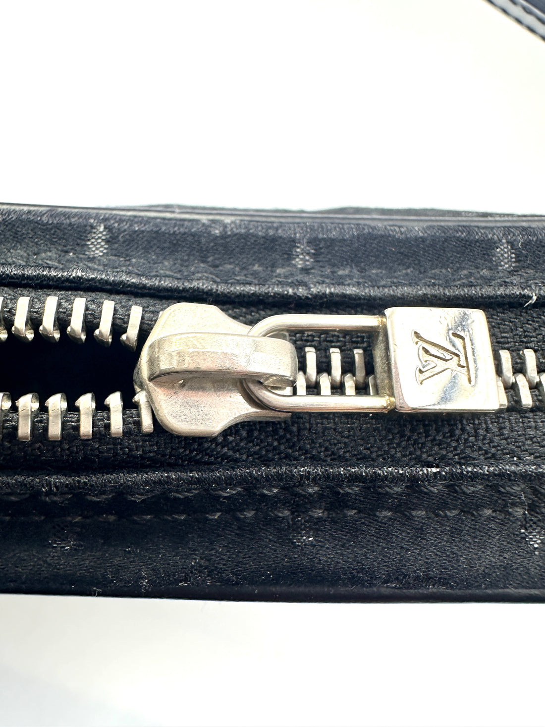 Louis Vuitton Conte De Fees Pochette LV1851