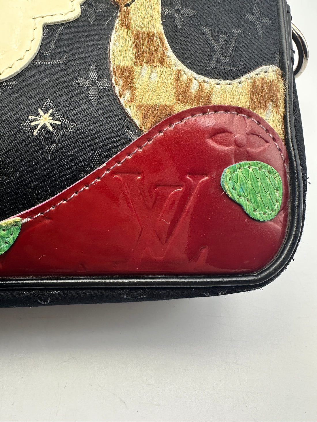 Louis Vuitton Conte De Fees Pochette LV1851