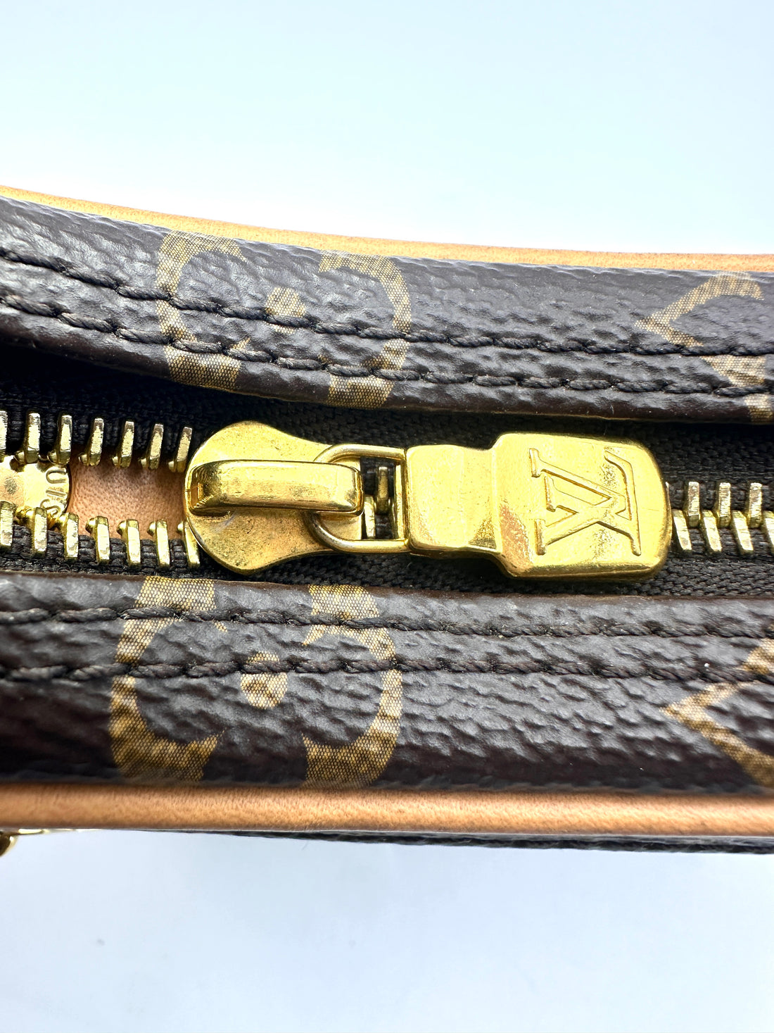 Louis Vuitton Loop Brown Monogram Leather Chain Shoulder Bag LV1859