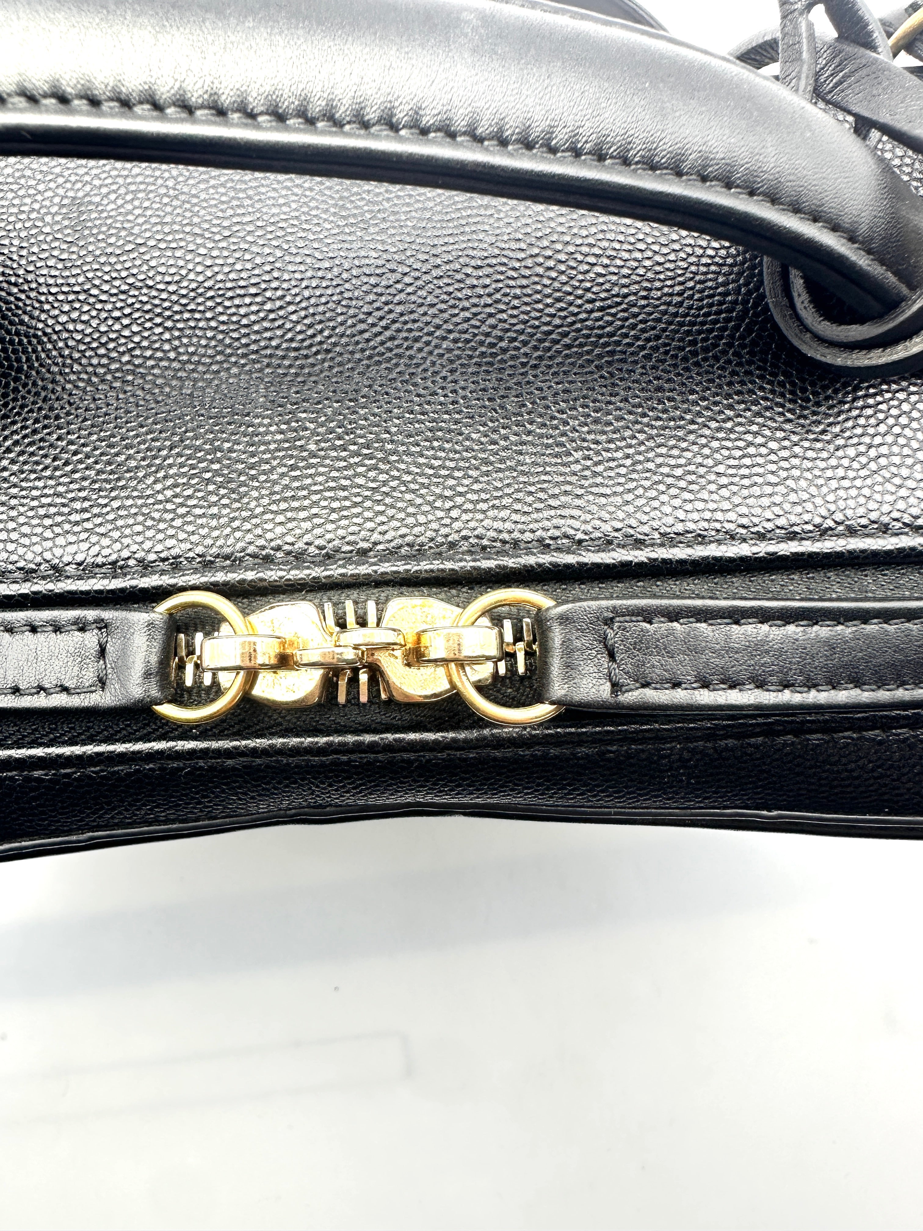 Chanel CC Filigree Black Quilted Calfskin Vanity Case(25***83) G056