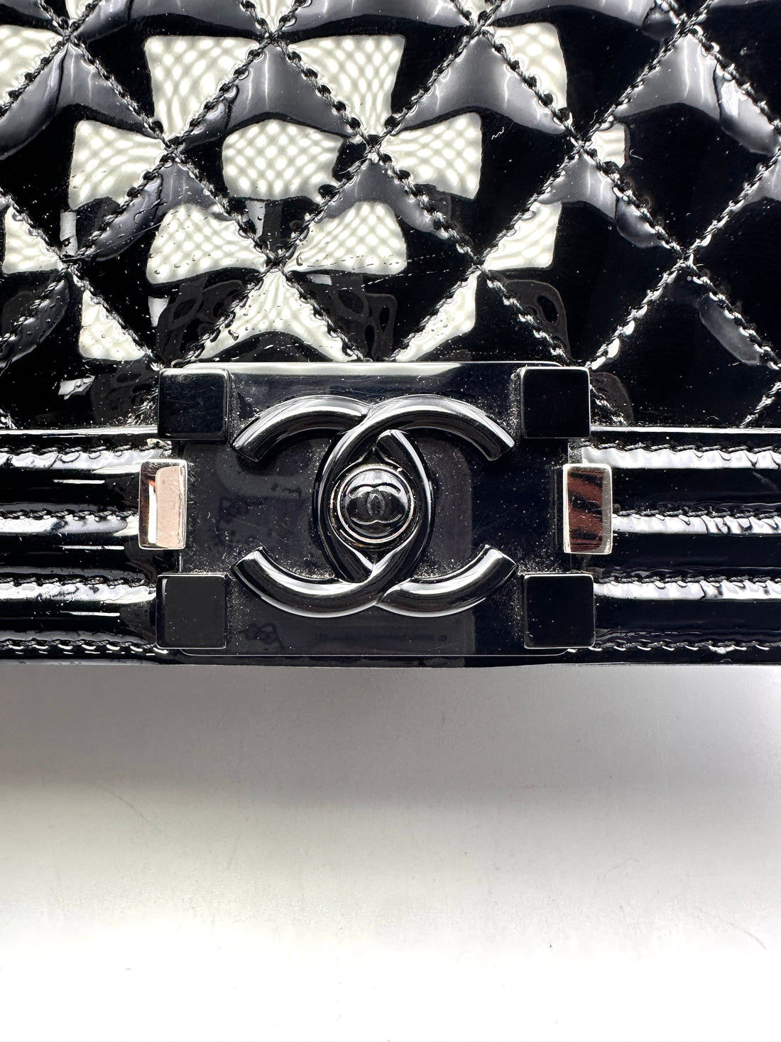 Chanel LeBoy Black Quilted Patent Leather Flap Bag With Black Buckle(22***40) G078