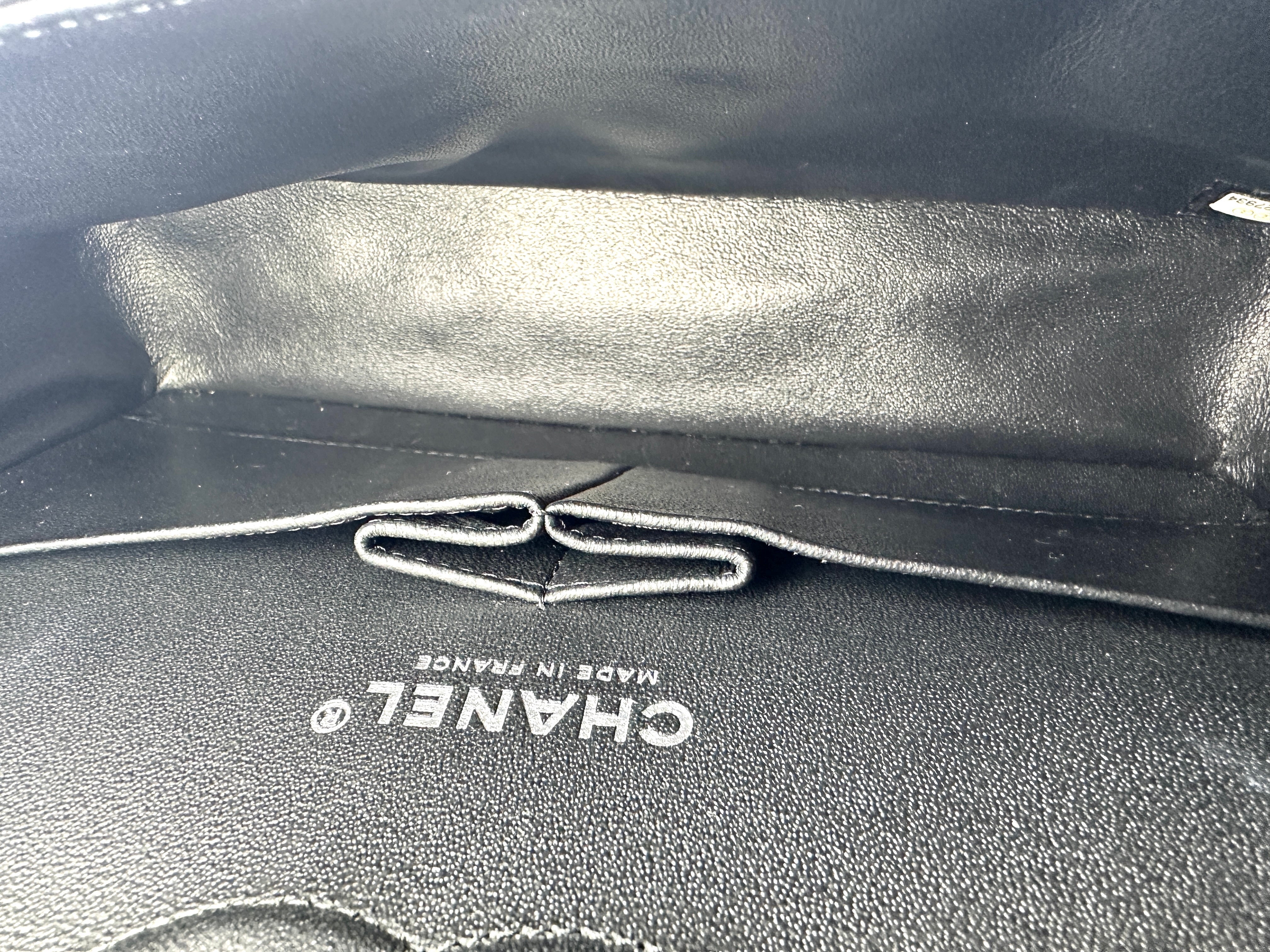 Chanel Classic Flap Black Quilted Calfskin Chain Shoulder Bag(29***34) G084