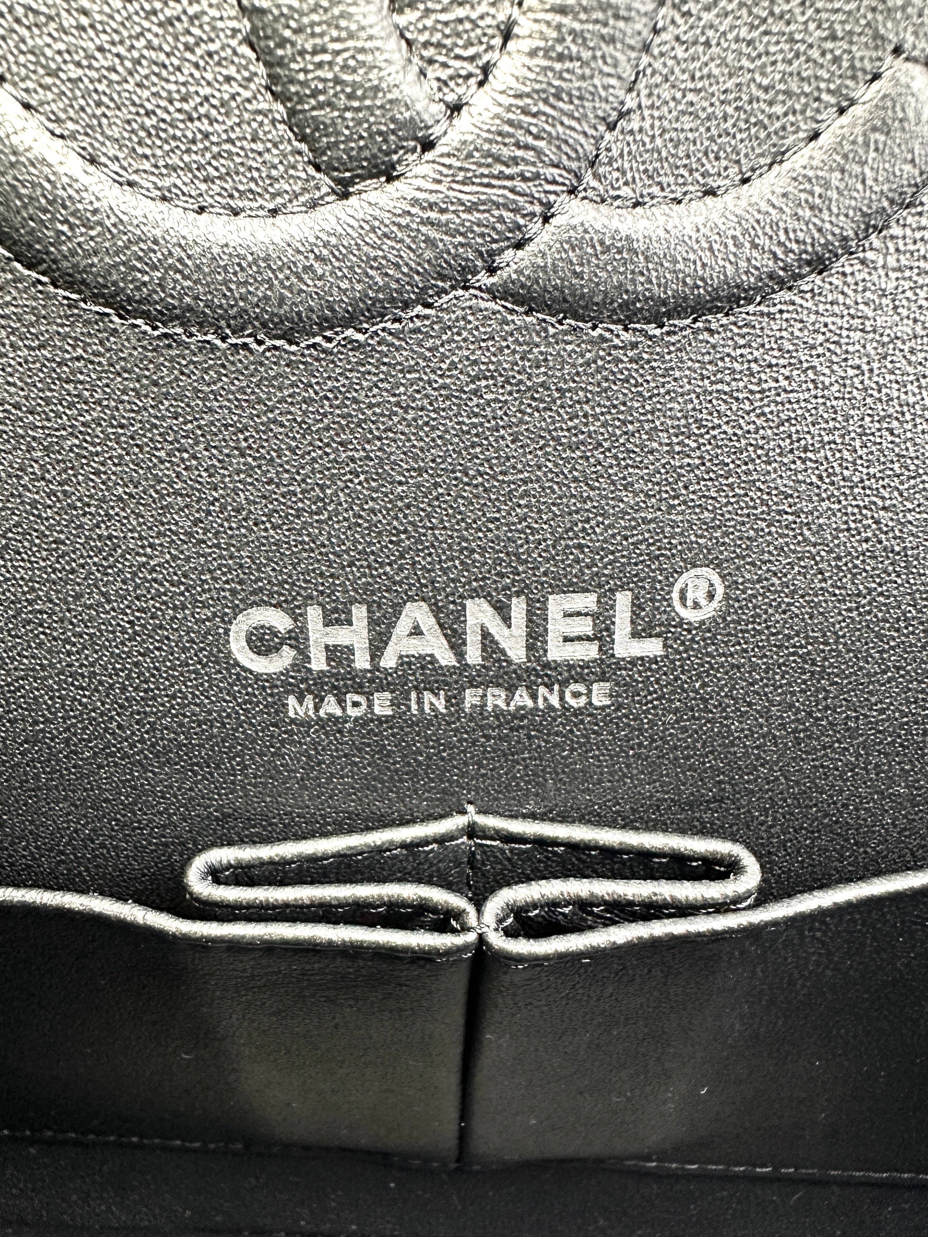 Chanel Classic Flap Black Quilted Calfskin Chain Shoulder Bag(29***34) G084