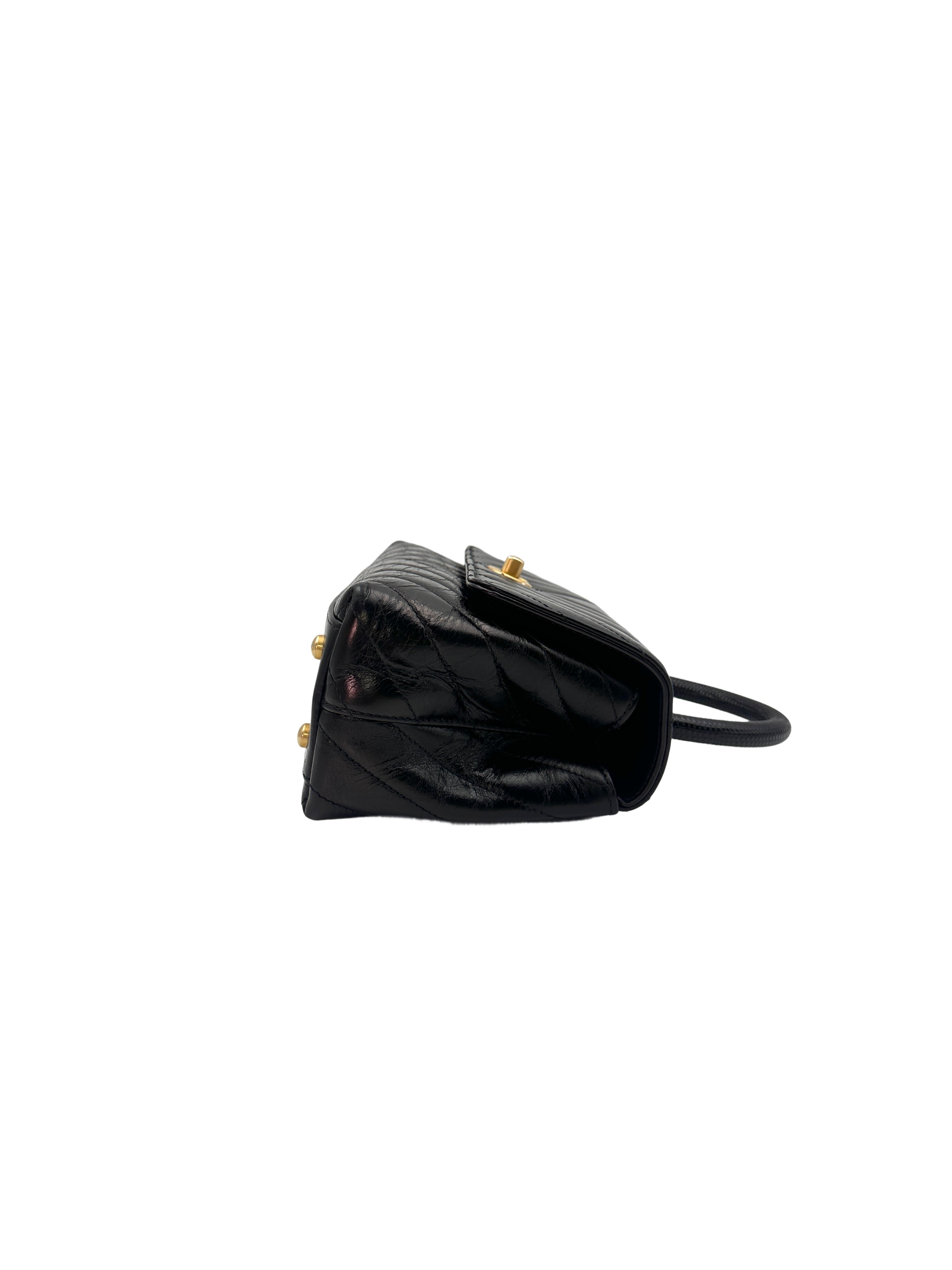 Chanel CoCo Handle Black Chevron Quilted Leather Small Size Handle Bag(25***40) CC1385