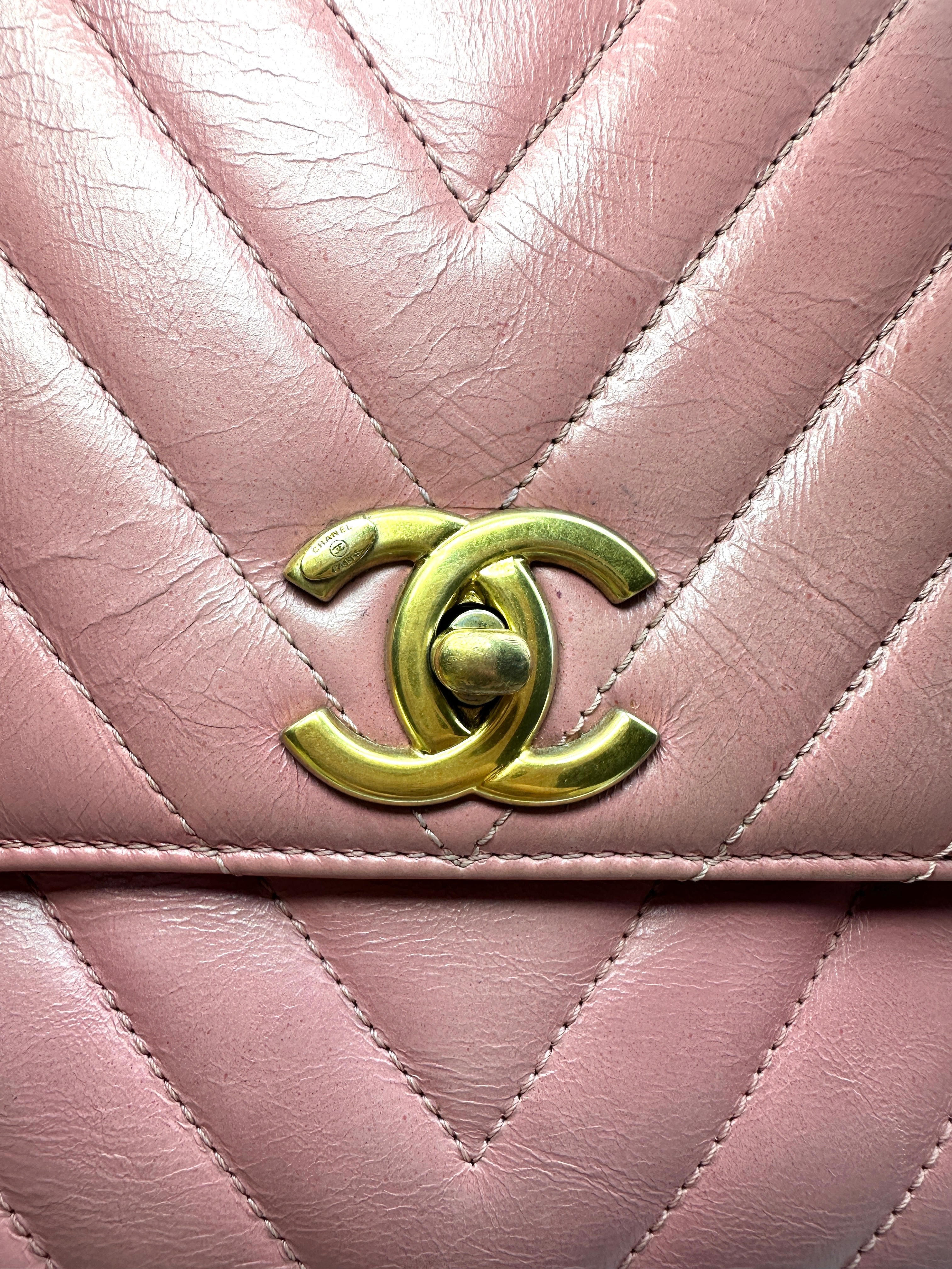 Chanel CoCo Handle Pink Chevron Quilted Leather Medium Size Handle Bag(25***66) CC1390