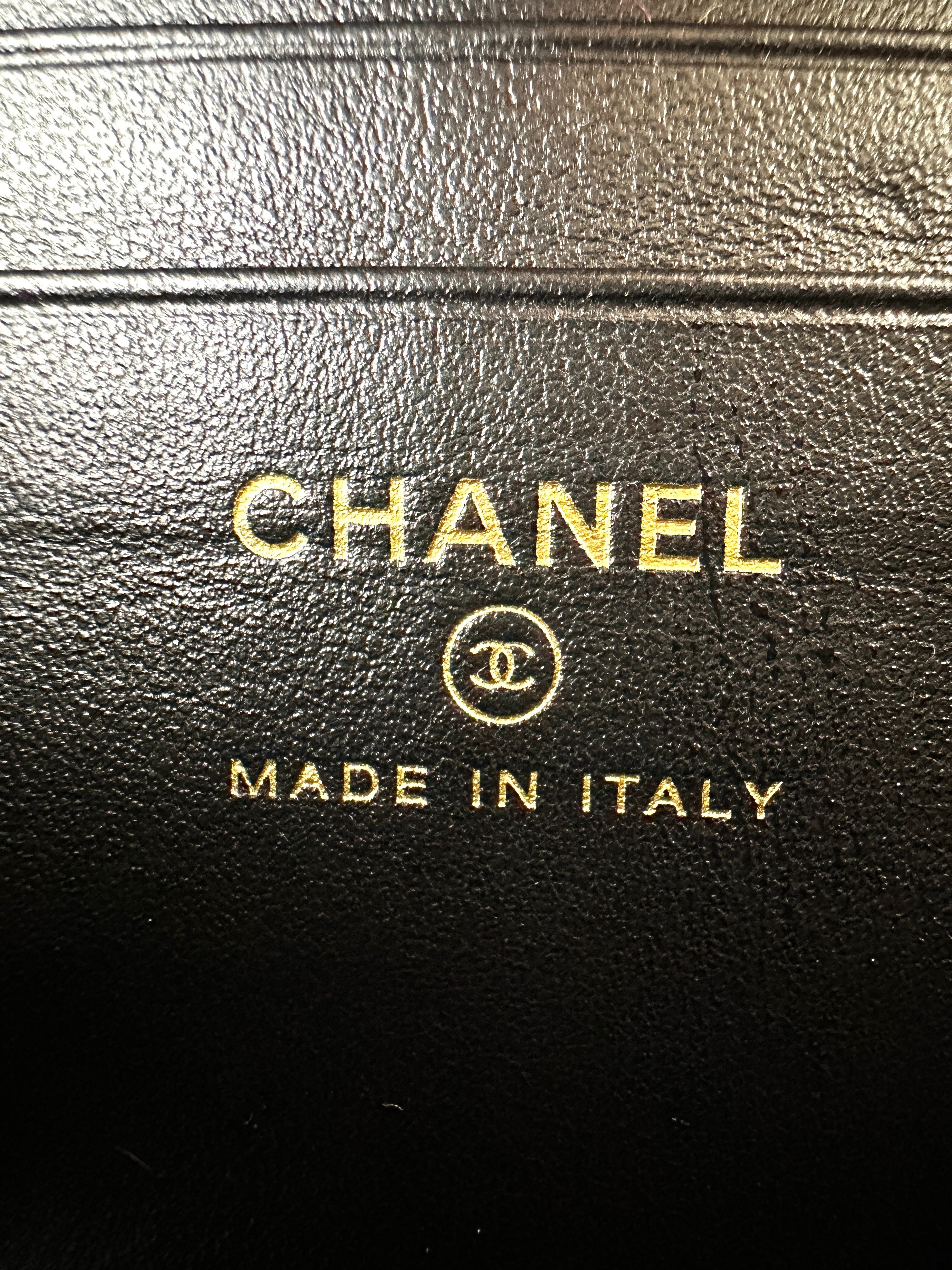 Chanel CC Filigree Beige/Black Quilted Caviar Calfskin Vanity Case(29***15) CC1406