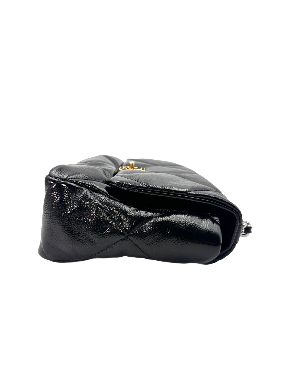 Chanel 19 Black Quilted Leather Mediem Size Flap Bag With Gold Hardware(30***77) IRIS008