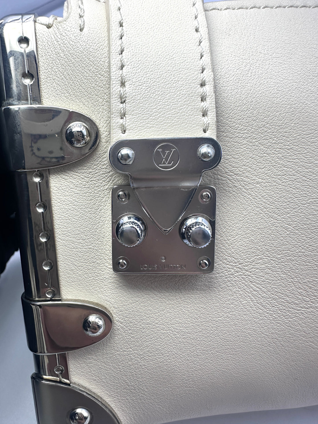 Louis Vuitton Slim Trunk Beige Leather Shoulder Bag With Silver Hardware LV1924