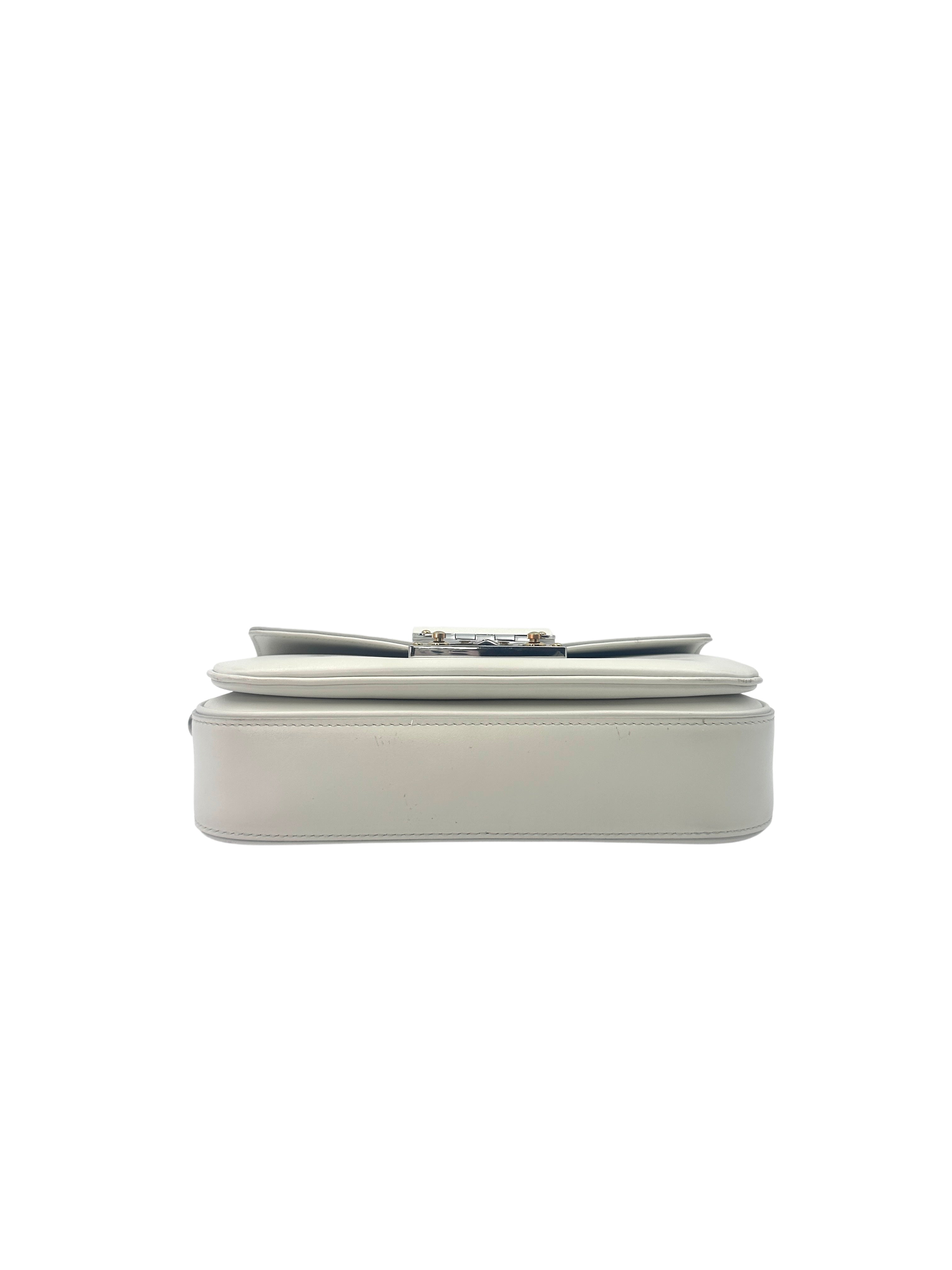 Louis Vuitton Swing White Leather Shoulder Bag With S-Lock Hardware LV1927