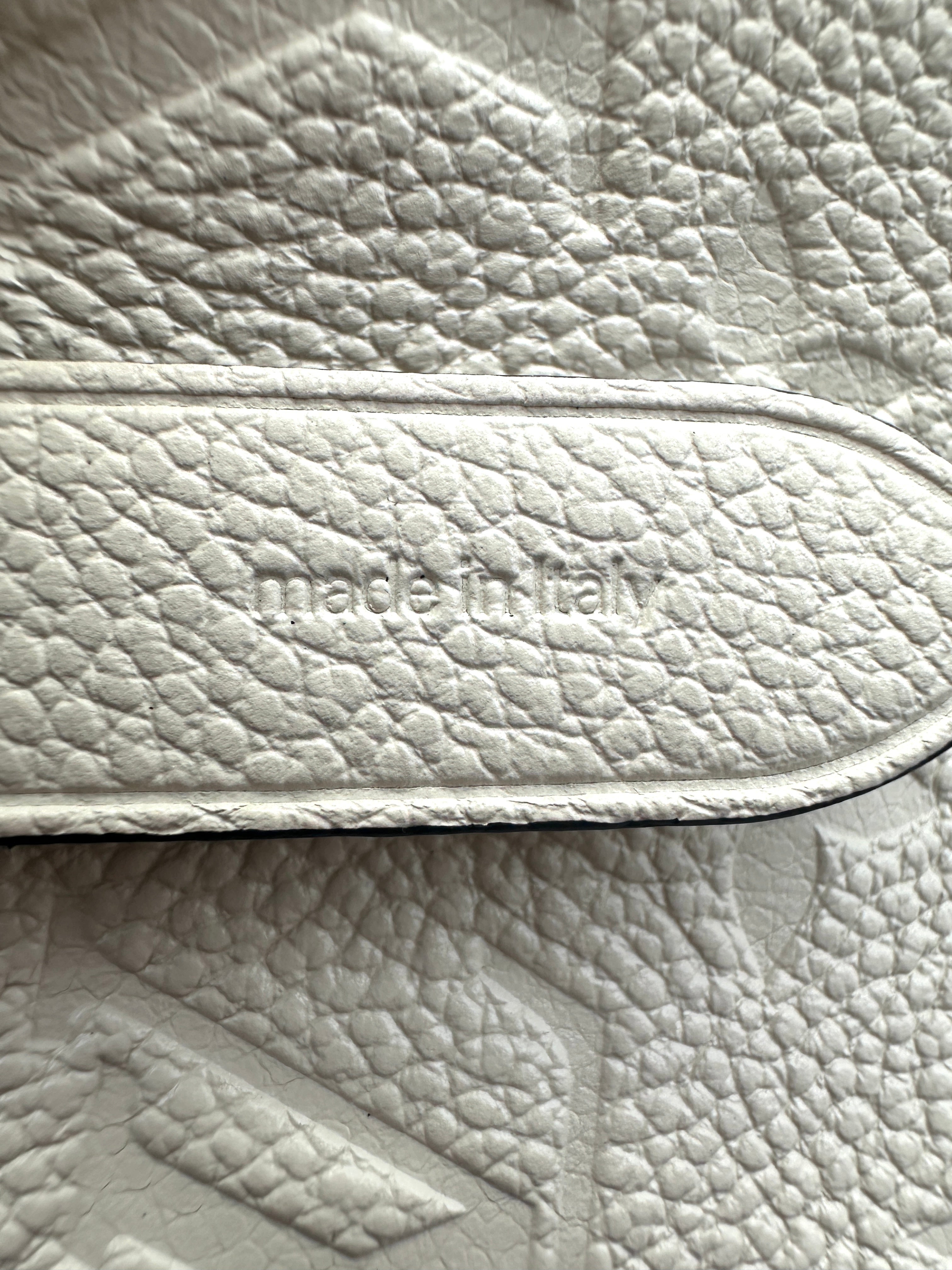 Louis Vuitton NeoNoe White Monogram Empreinte Bucket Handle Bag LV1925