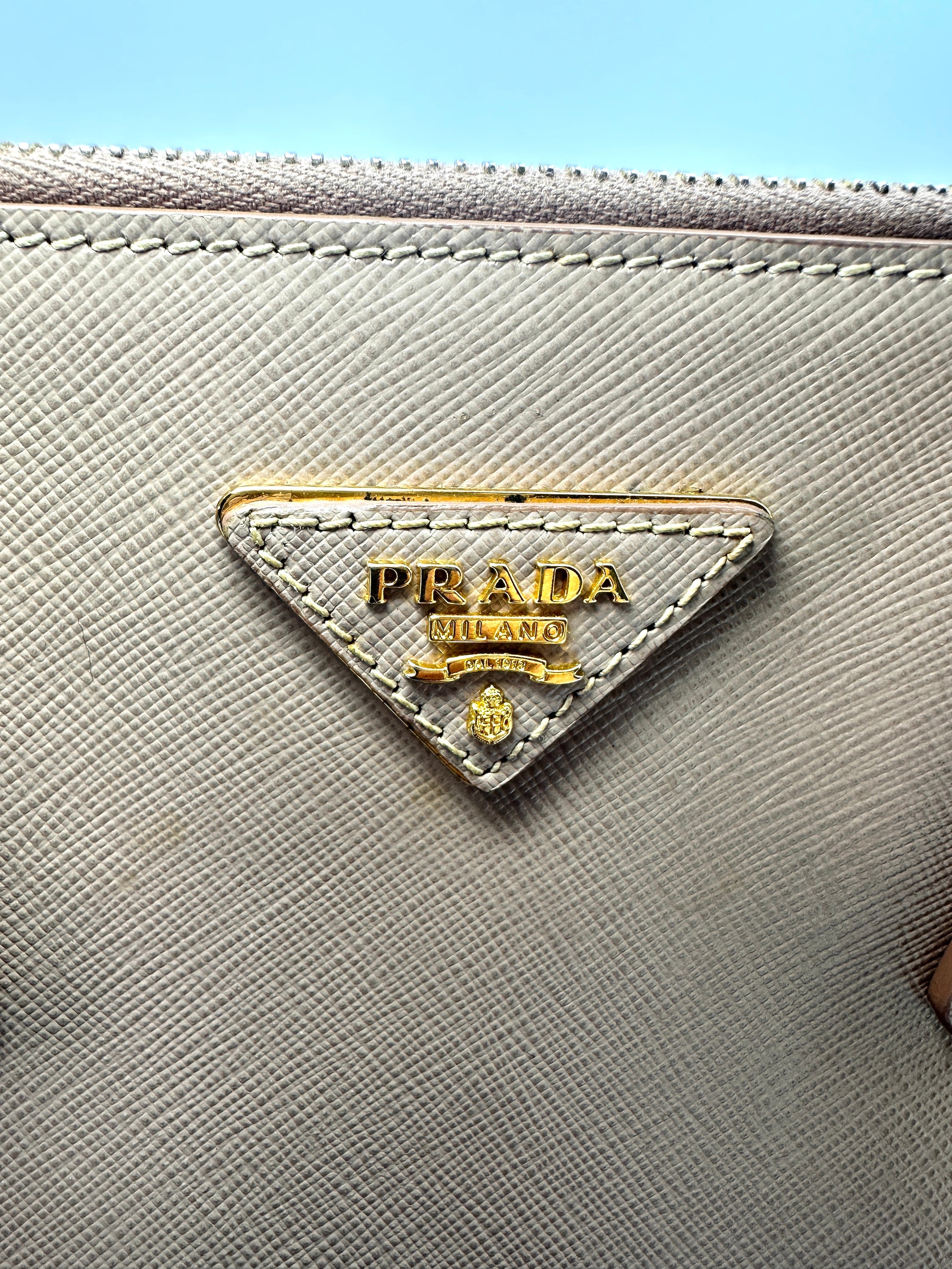 Prada Galleria Beige Saffiano Handle Bag PR186