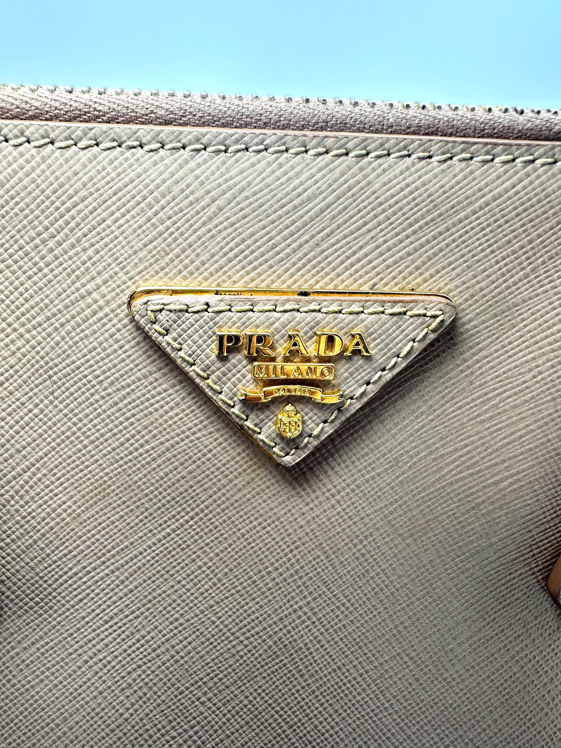 Prada Galleria Beige Saffiano Handle Bag PR186