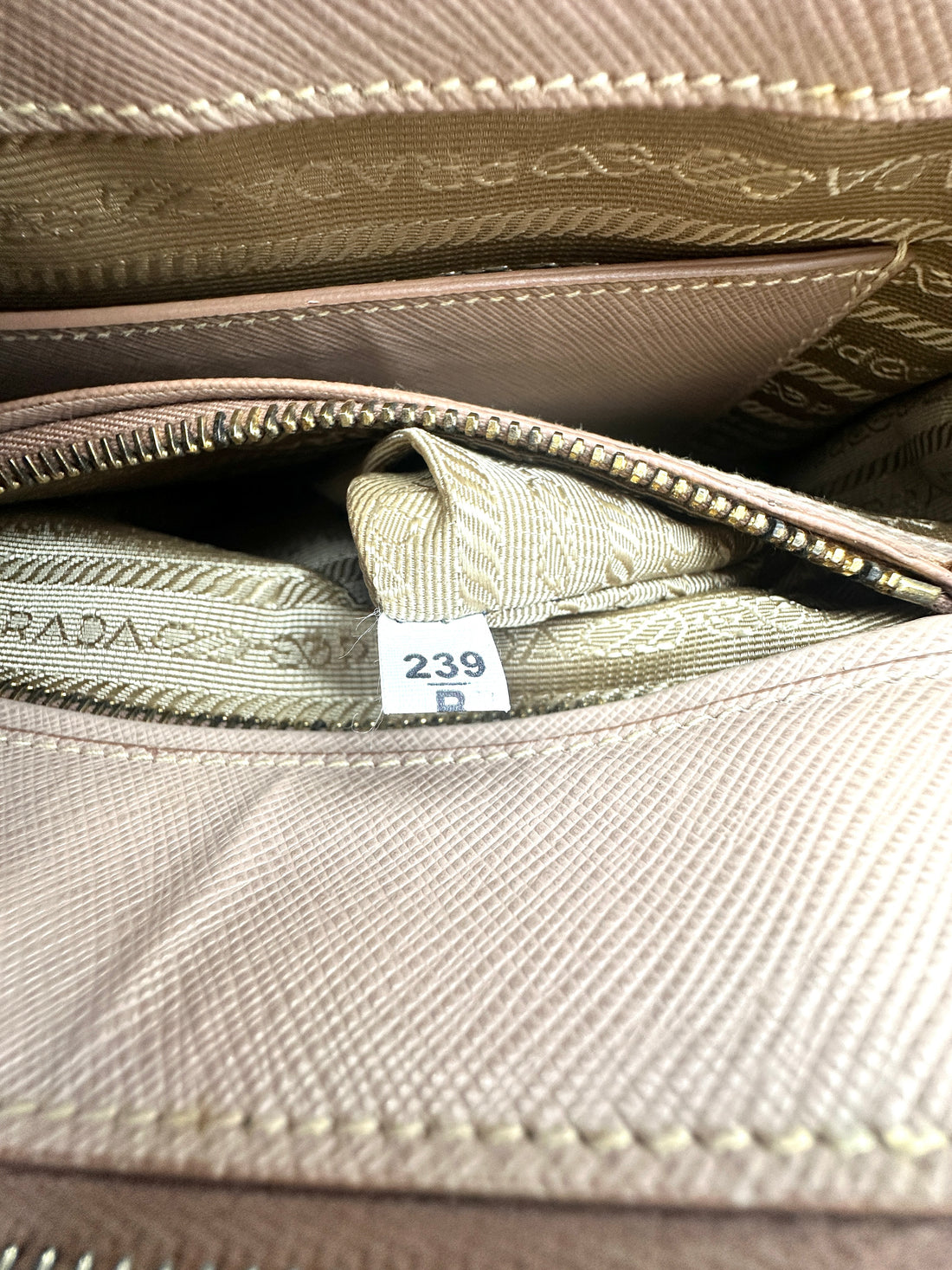 Prada Galleria Beige Saffiano Handle Bag PR186