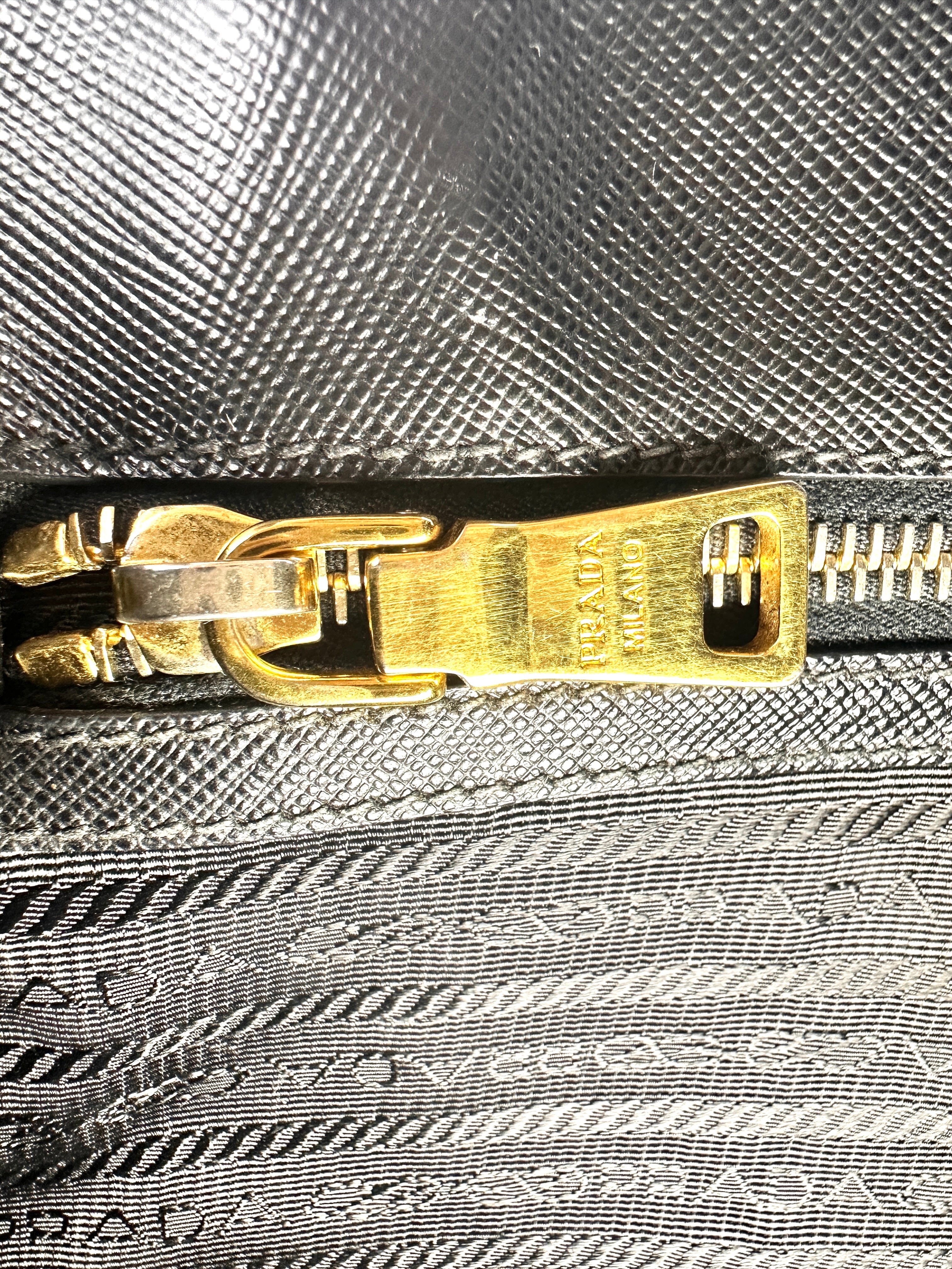 Prada Galleria Black Saffiano Handle Bag PR185