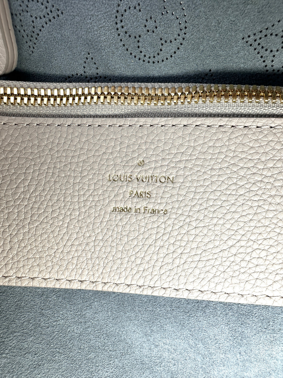 Louis Vuitton Mahina Bella Blue Nuage Perforated Calfskin Handle Bag LV1942