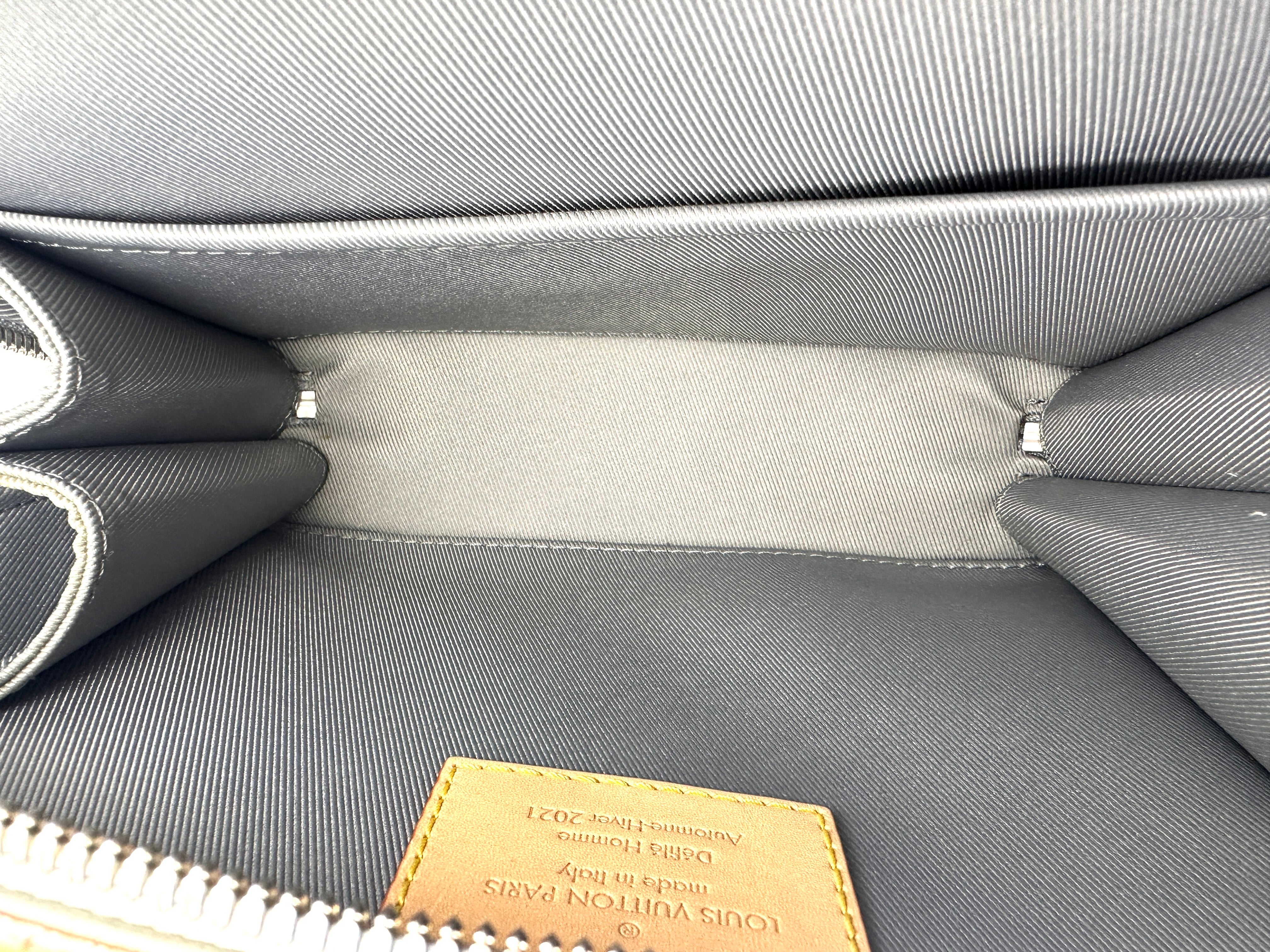 Louis Vuitton Solf Trunk Mirror Monogram Shoulder Bag LV1937