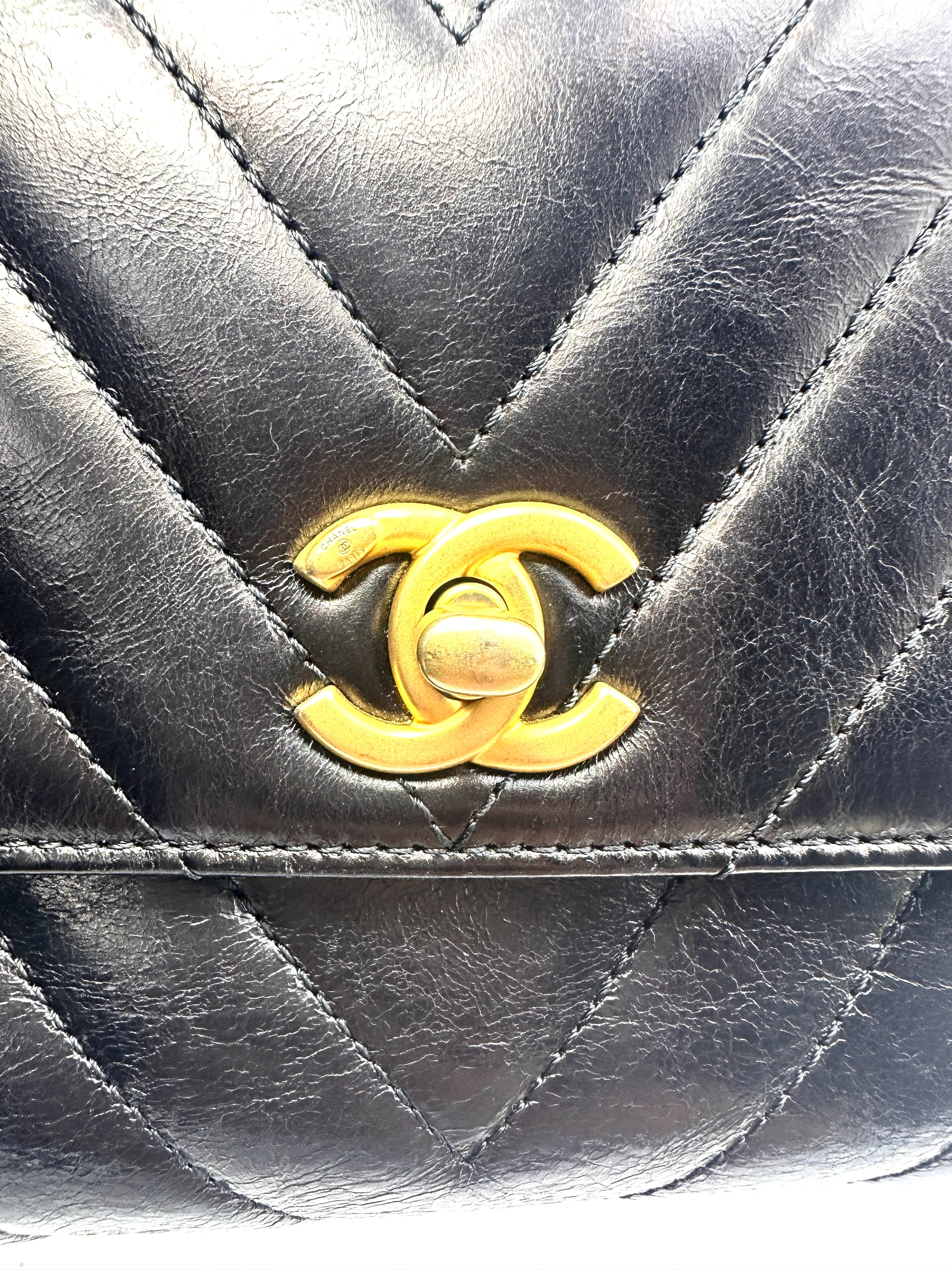 Chanel CoCo Handle Black Chevron Quilted Calfskin Small Size Handle Bag(25***40) CC1417