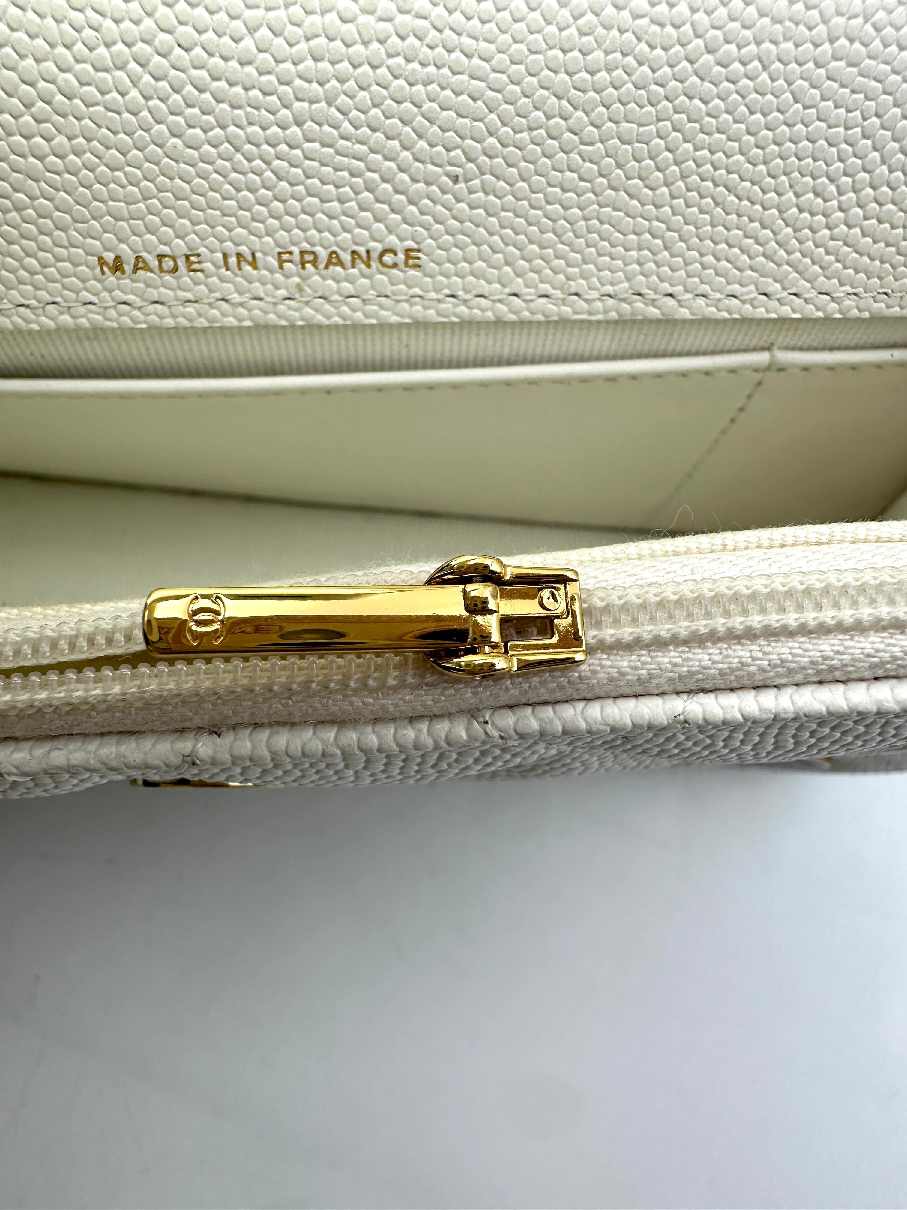 Chanel CoCo Casino White Quilted Calfskin Flap Wallet On Chain(EX***45) IRIS015