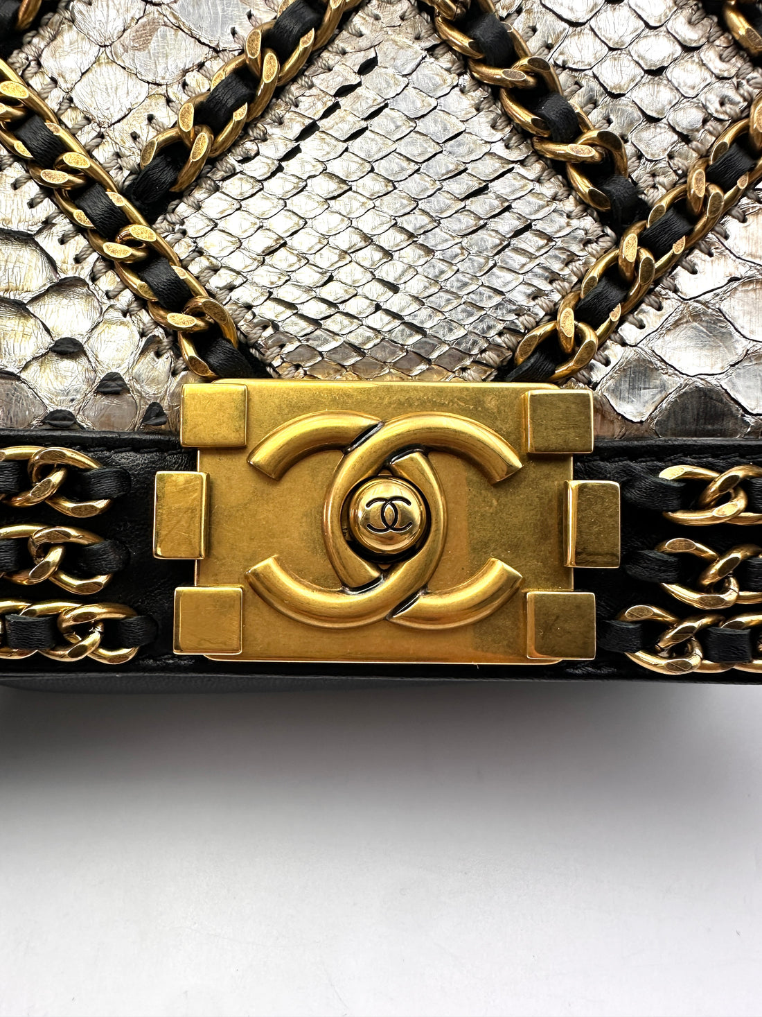 Chanel LeBoy Metallic Blue Python & Woven Gold Chain Detail Flap Bag With Gold Buckle(21***62) CC1424