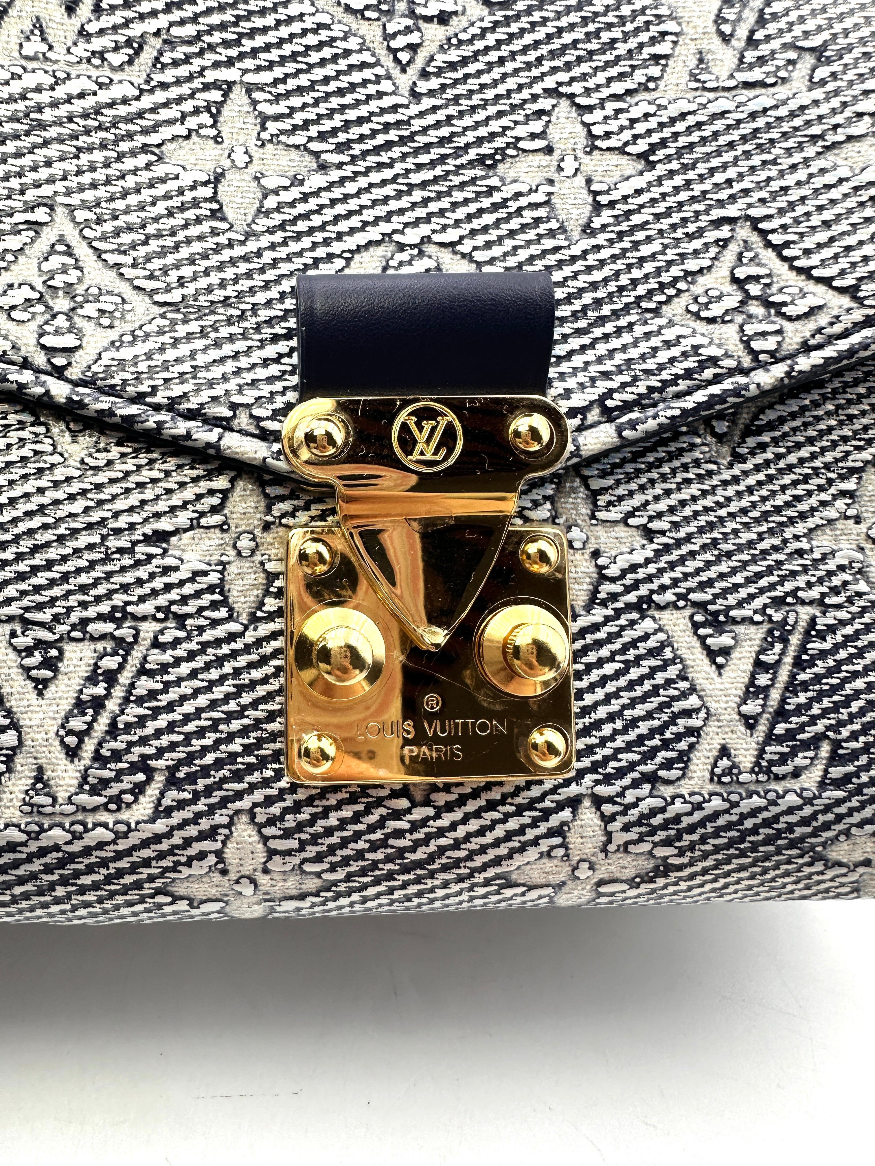 Louis Vuitton Monoglam East West Blue Pochette Metis LV1951