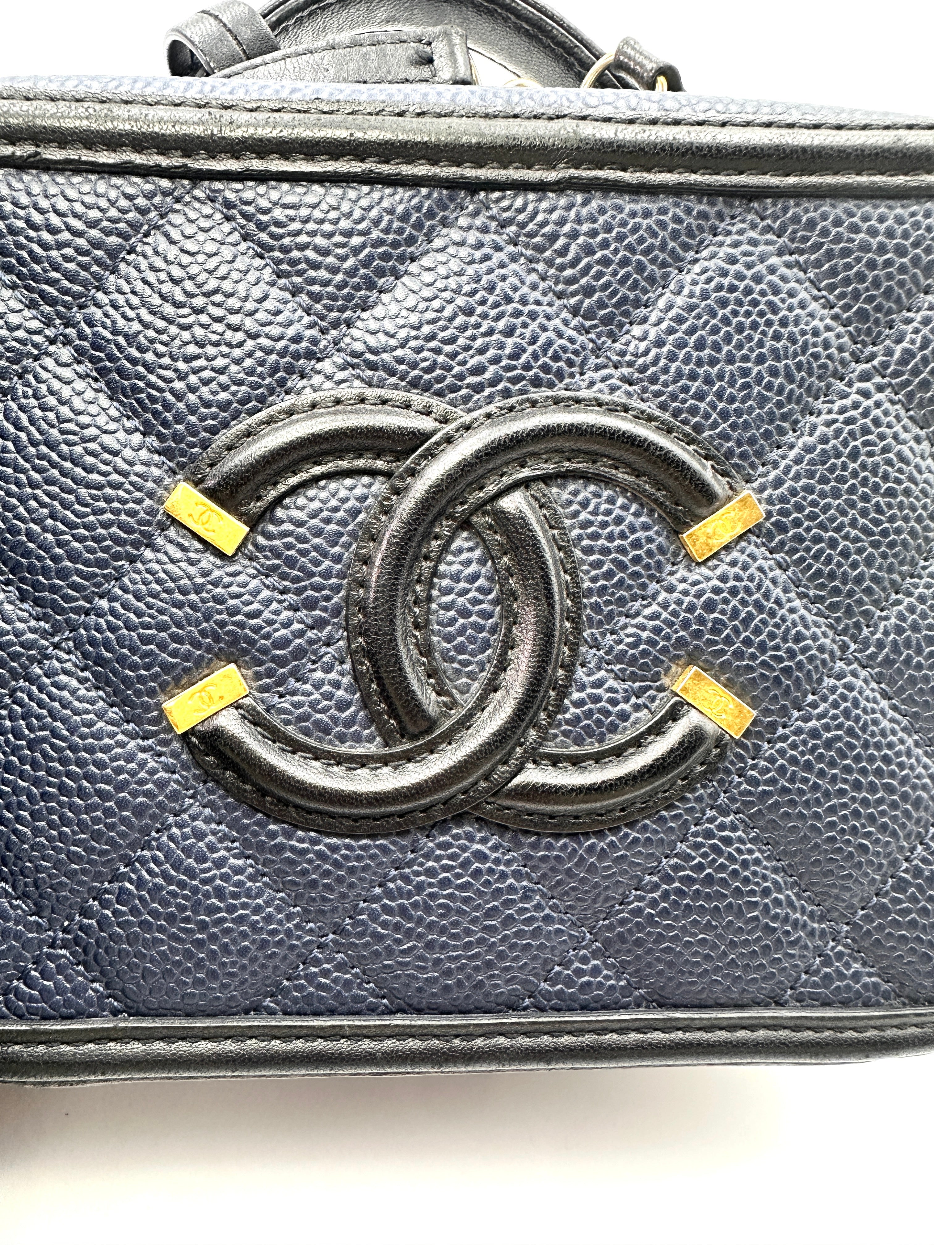 Chanel CC Filigree Navy Quilted Leather Top Handle Vanity Case(23***31) CC1430