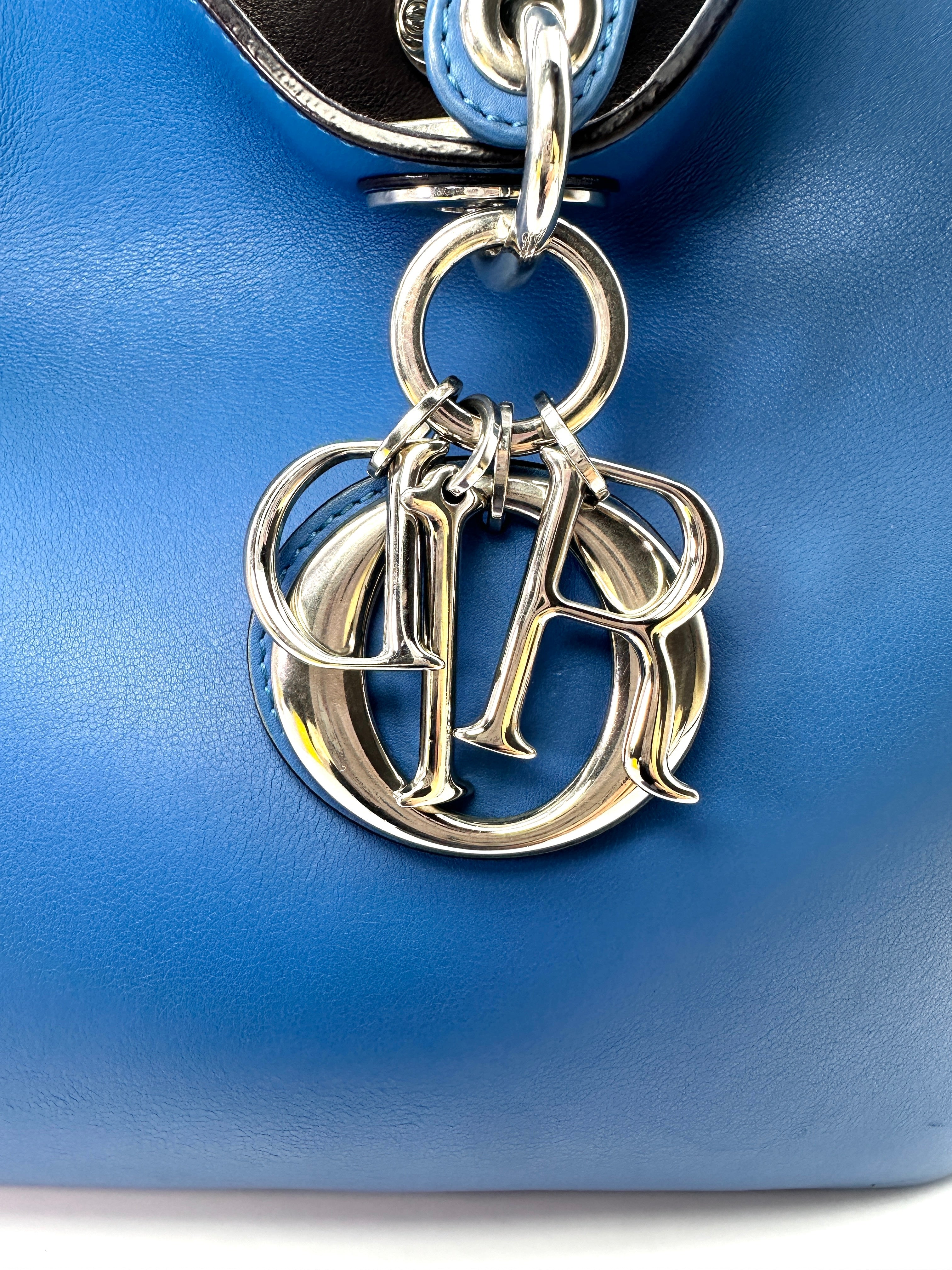 Christian Dior Diorissimo Blue Leather Medium Size Handle Bag With Pouch DR508